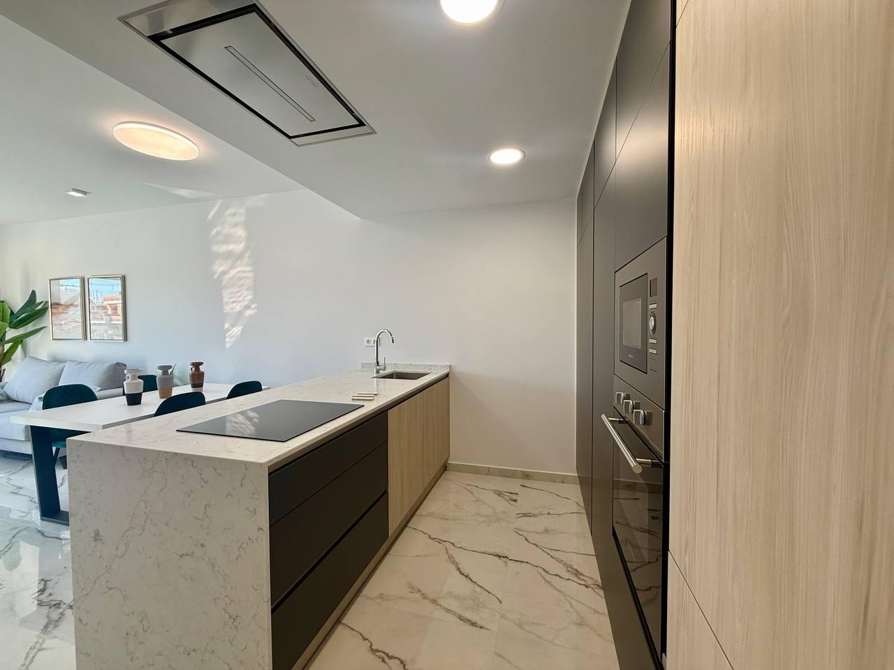 For sale - 2 Bedroom 2 Bathroom Penthouse in Villamartin - Pau 8  - Alicante