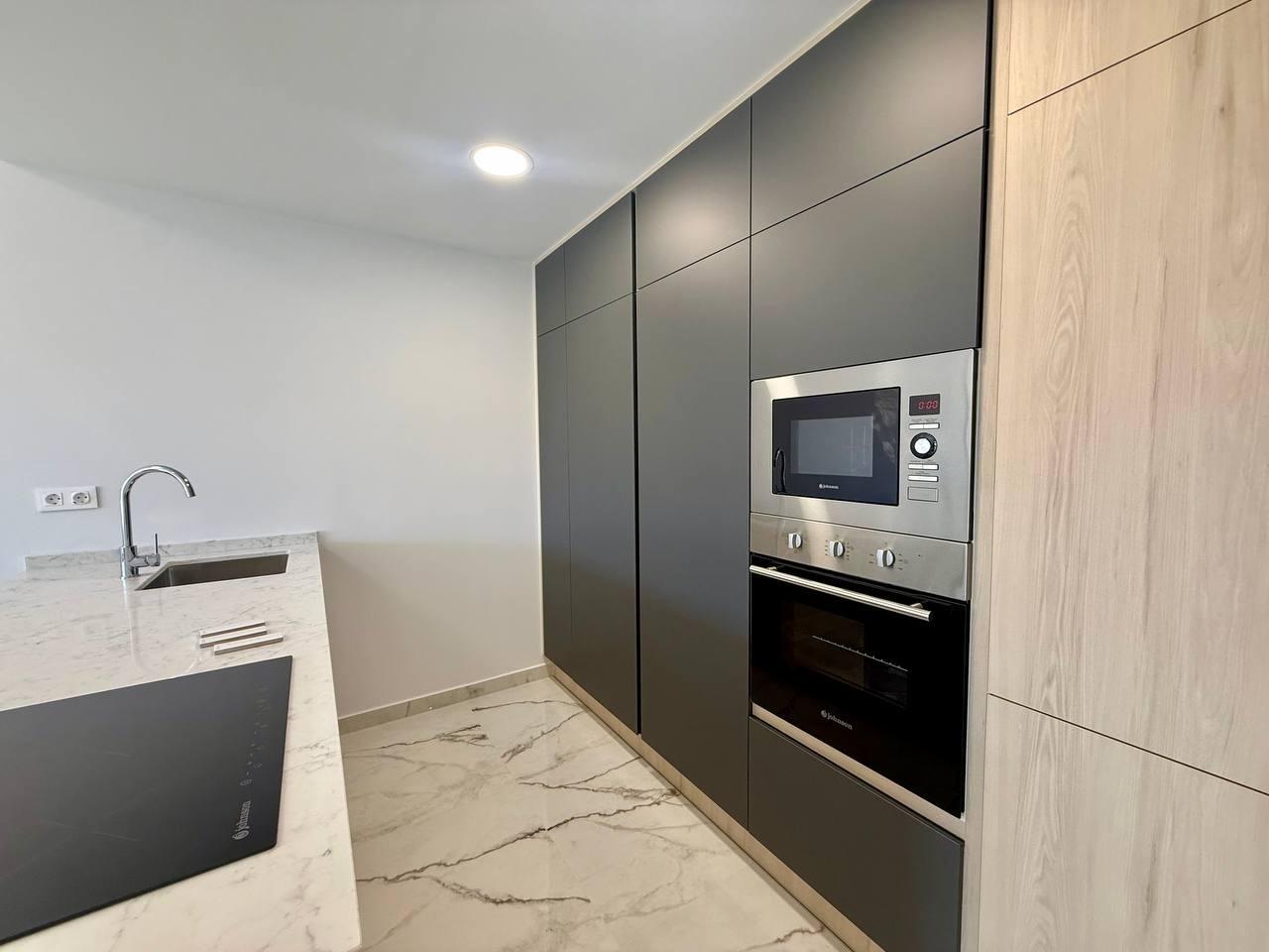 For sale - 2 Bedroom 2 Bathroom Penthouse in Villamartin - Pau 8  - Alicante