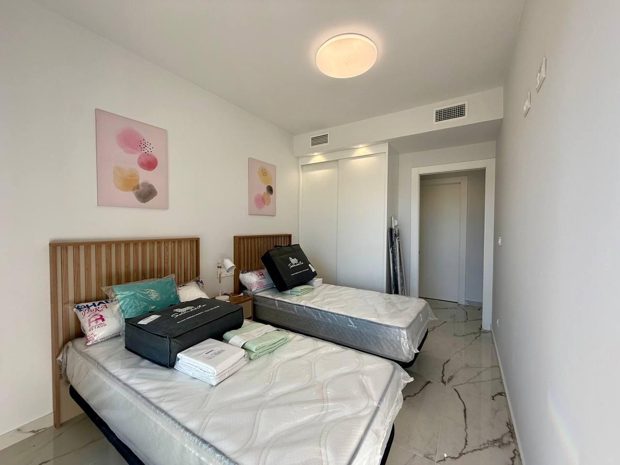 For sale - 2 Bedroom 2 Bathroom Penthouse in Villamartin - Pau 8  - Alicante