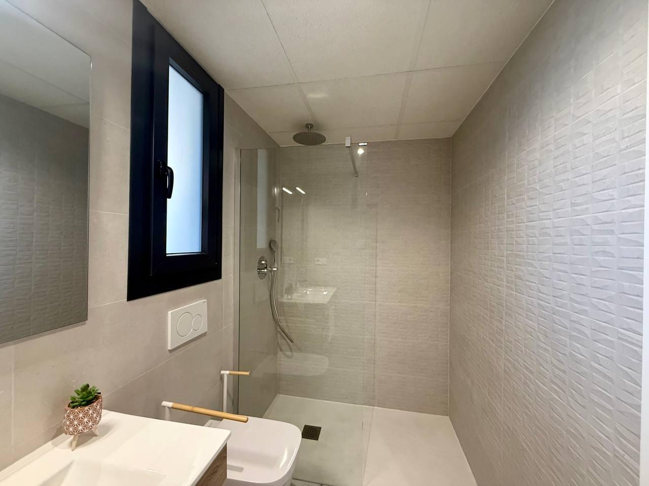 For sale - 2 Bedroom 2 Bathroom Penthouse in Villamartin - Pau 8  - Alicante