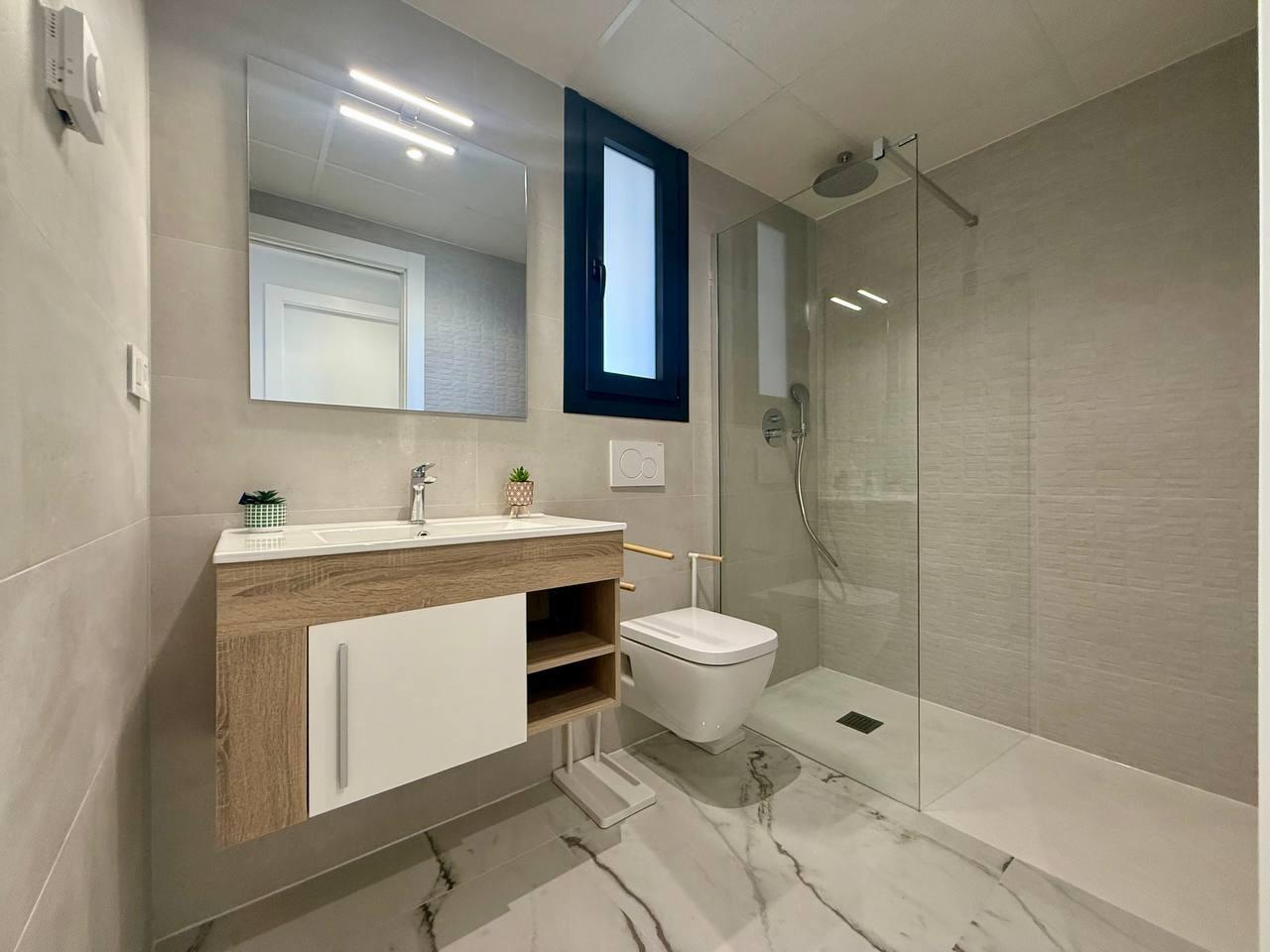 For sale - 2 Bedroom 2 Bathroom Penthouse in Villamartin - Pau 8  - Alicante
