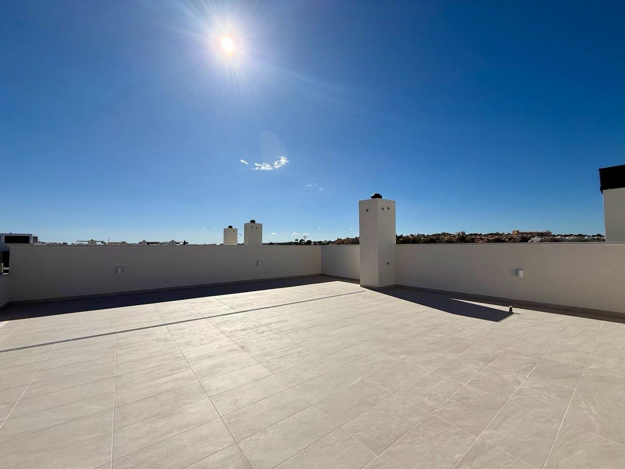 For sale - 2 Bedroom 2 Bathroom Penthouse in Villamartin - Pau 8  - Alicante