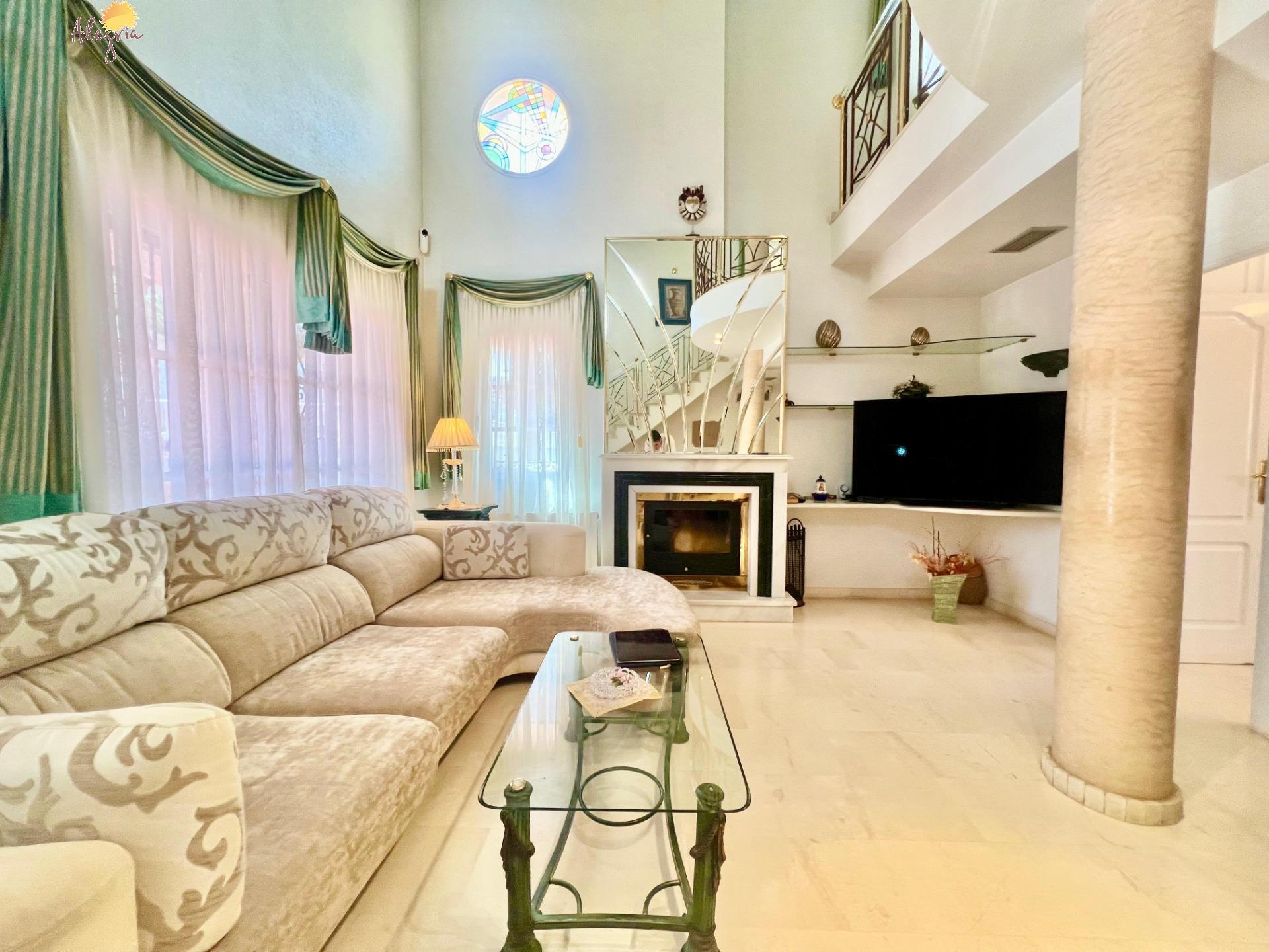 For sale - 3 Bedroom 2 Bathroom Villa in Torrevieja - Los Balcones - Los Altos Del Edén  - Alicante