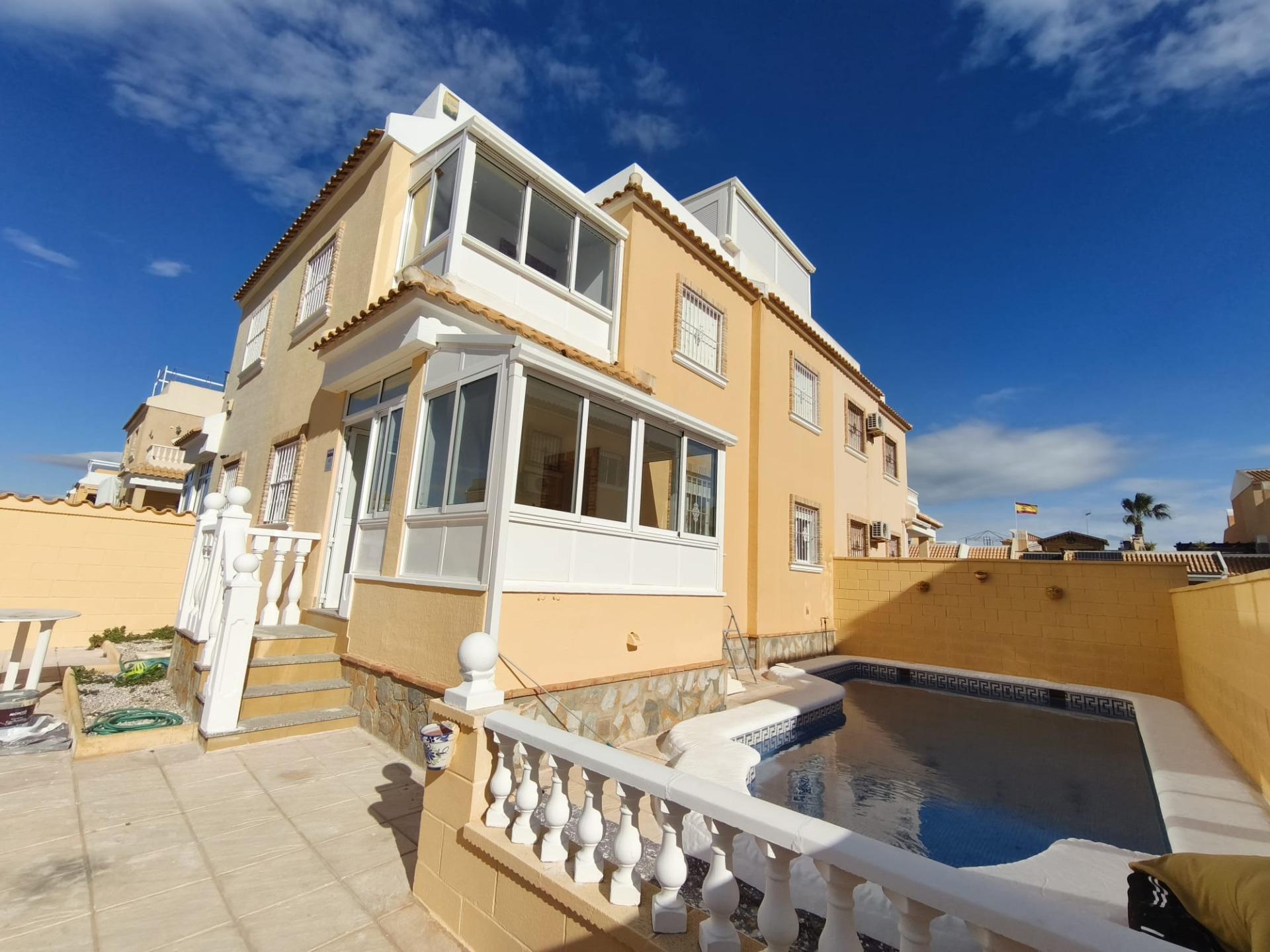For sale - 3 Bedroom 2 Bathroom Town House in Ciudad Quesada - Lo Marabu  - Alicante