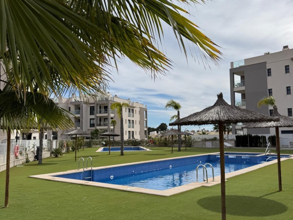 2 Bedroom 2 Bathroom Modern Apartment in Villamartin