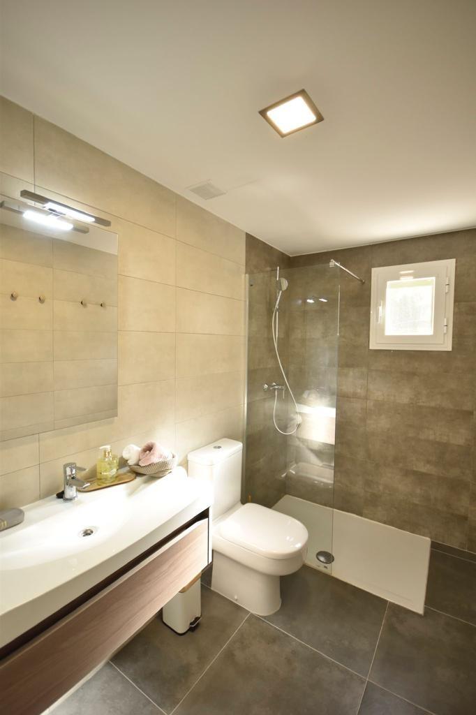 For sale - 3 Bedroom 2 Bathroom Apartment in Cabo Roig - Campoamor  - Alicante