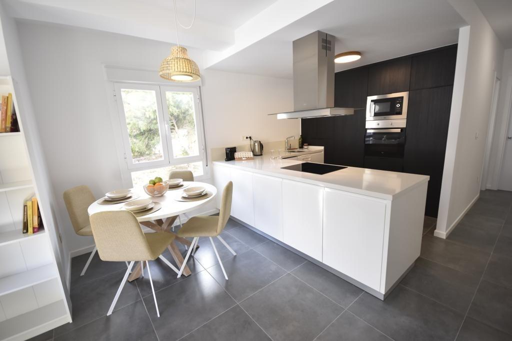 For sale - 3 Bedroom 2 Bathroom Apartment in Cabo Roig - Campoamor  - Alicante