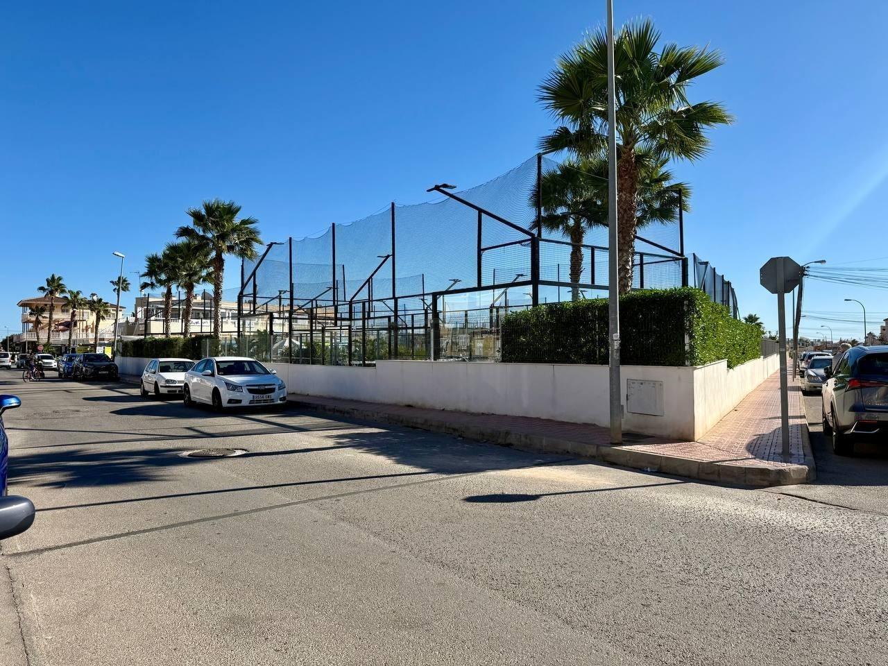 For sale - 4 Bedroom 3 Bathroom Villa in Playa Flamenca  - Playa Flamenca  - Alicante