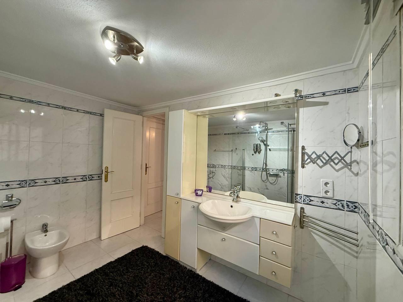 For sale - 4 Bedroom 3 Bathroom Villa in Playa Flamenca  - Playa Flamenca  - Alicante