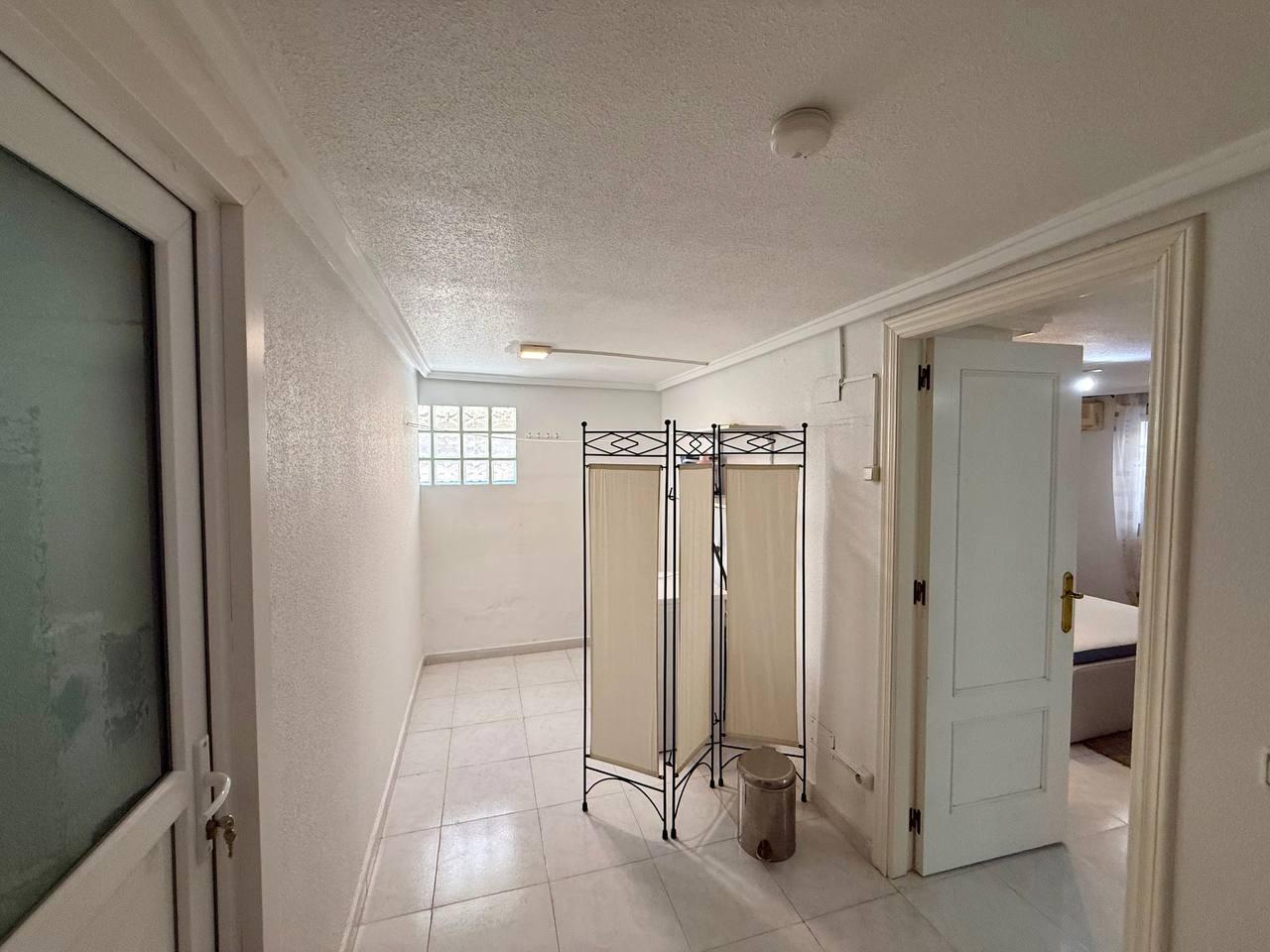 For sale - 4 Bedroom 3 Bathroom Villa in Playa Flamenca  - Playa Flamenca  - Alicante