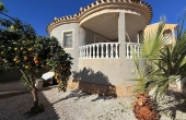 27-137-519-11-1121/79346, 4 Bedroom 3 Bathroom Villa in Playa Flamenca 