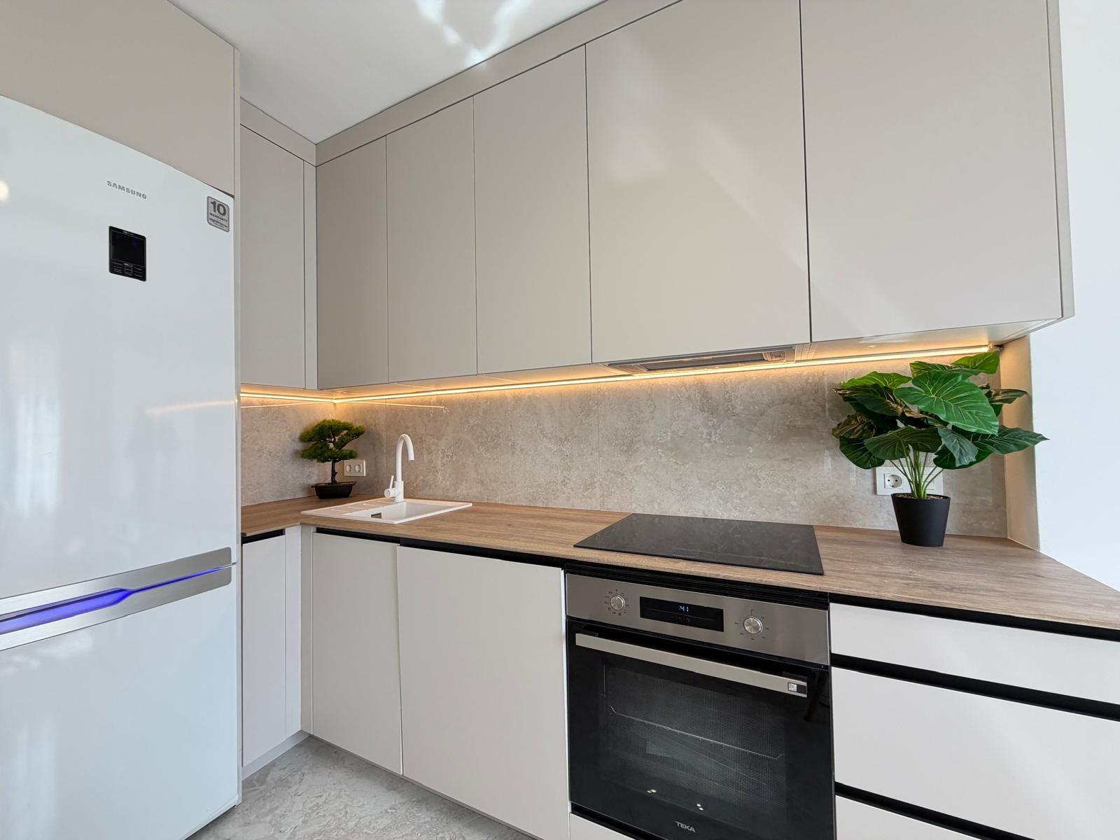 For sale - 3 Bedroom 1 Bathroom Penthouse in Torrevieja - Playa Del Cura  - Alicante