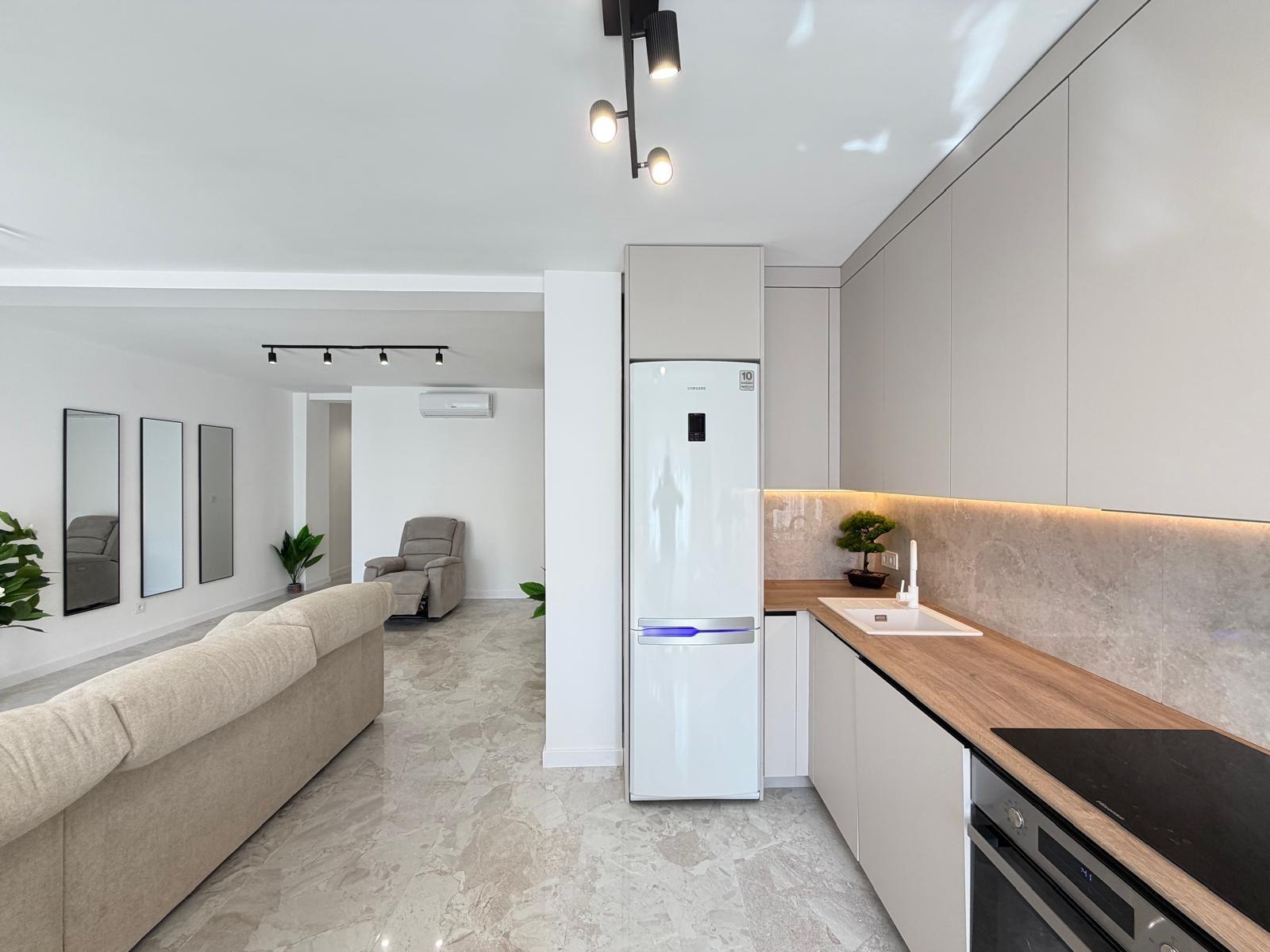 For sale - 3 Bedroom 1 Bathroom Penthouse in Torrevieja - Playa Del Cura  - Alicante