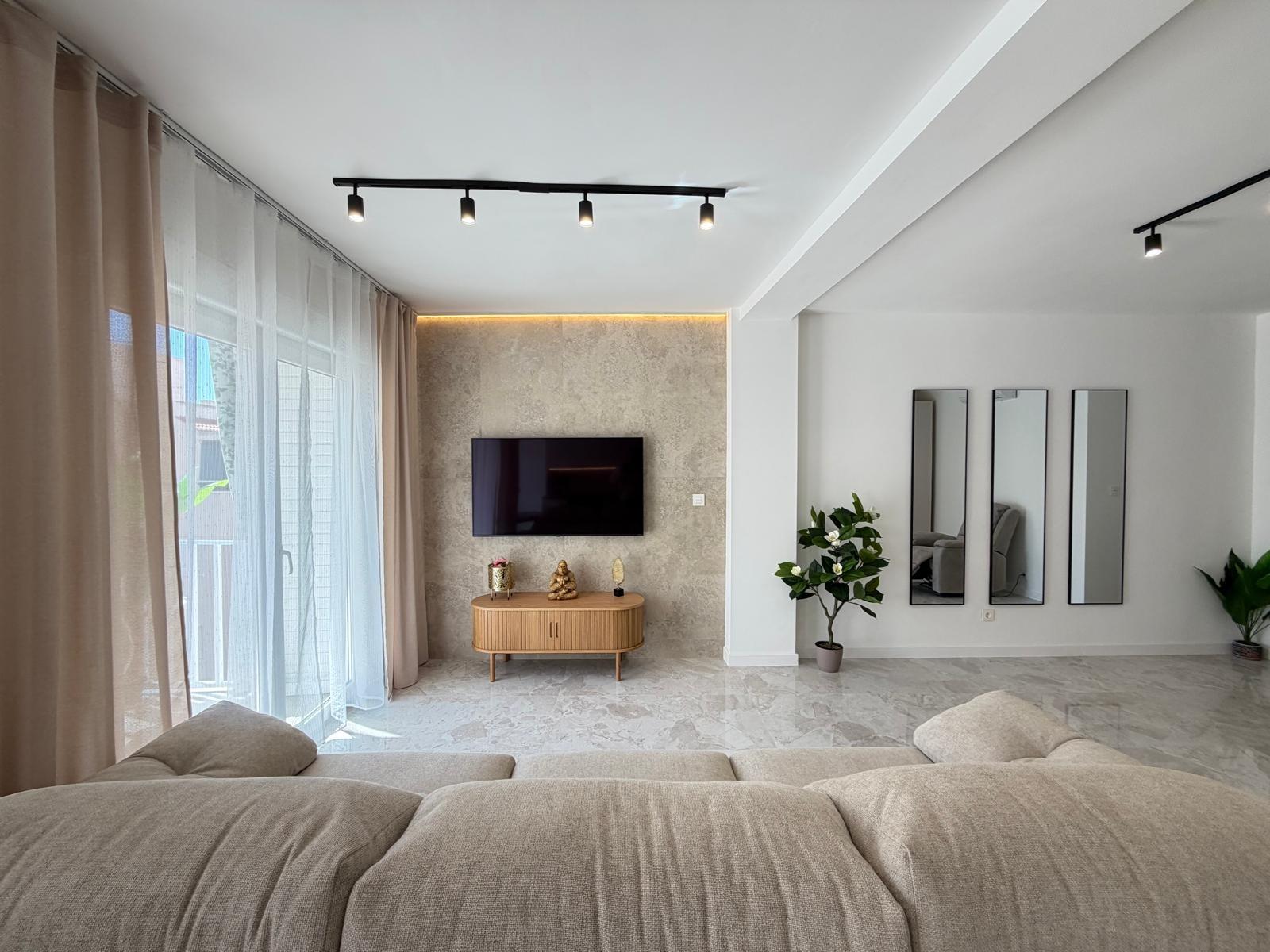 For sale - 3 Bedroom 1 Bathroom Penthouse in Torrevieja - Playa Del Cura  - Alicante