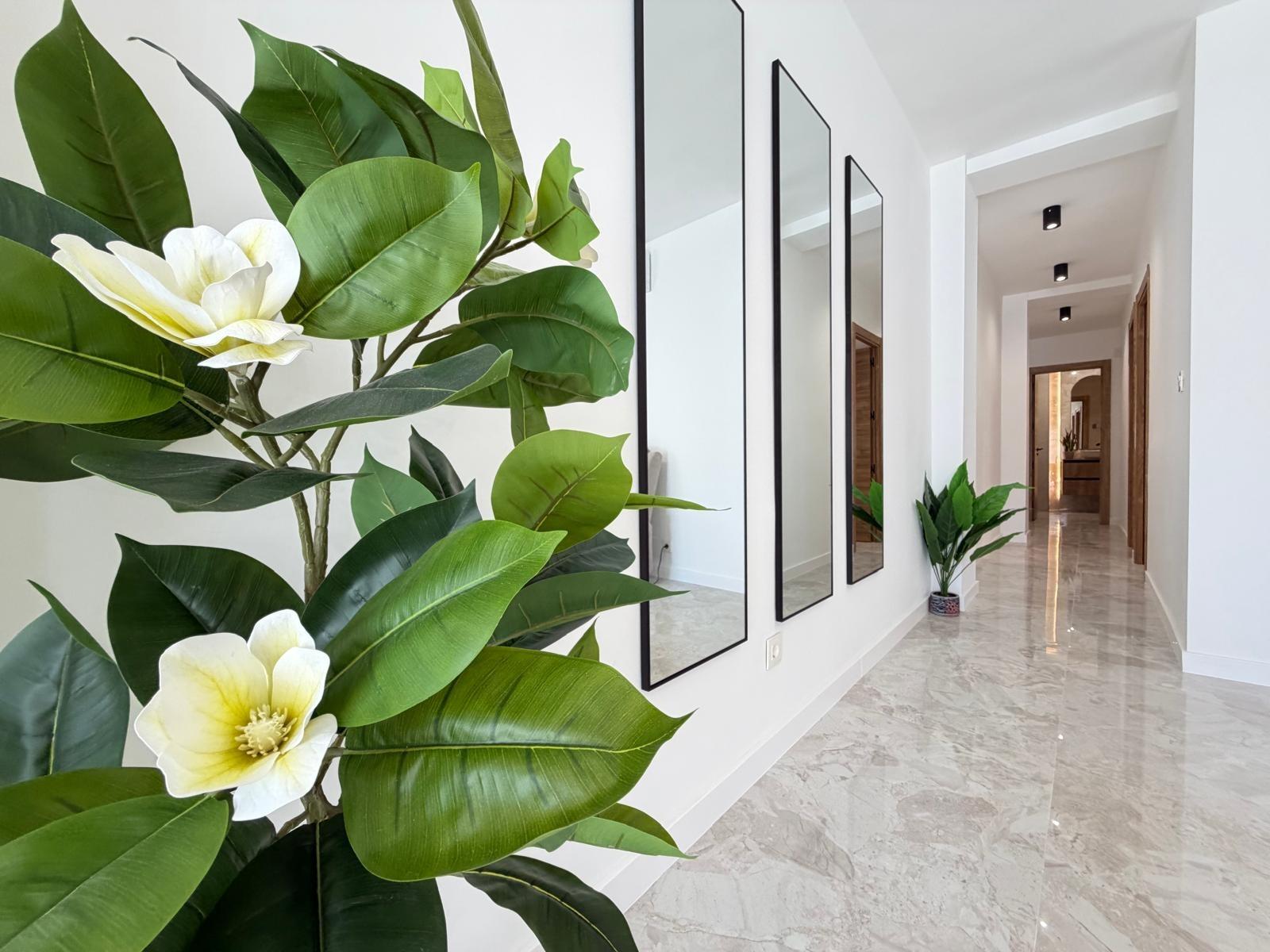For sale - 3 Bedroom 1 Bathroom Penthouse in Torrevieja - Playa Del Cura  - Alicante