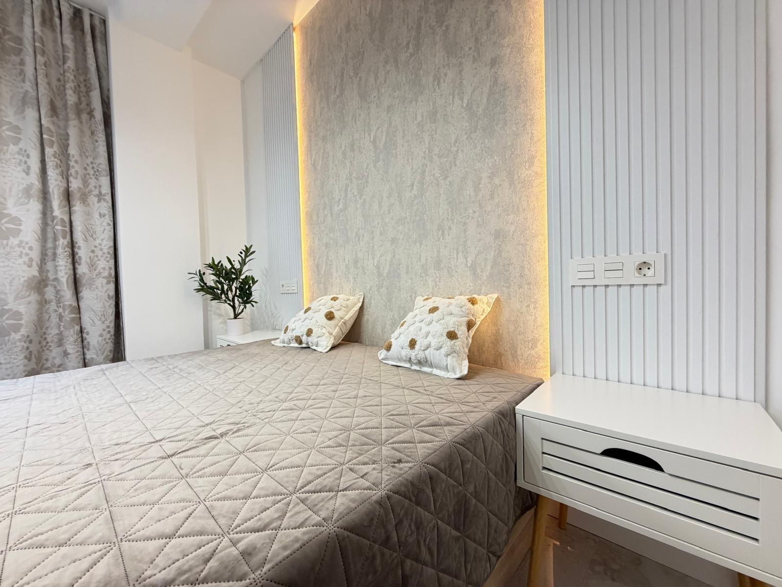 For sale - 3 Bedroom 1 Bathroom Penthouse in Torrevieja - Playa Del Cura  - Alicante