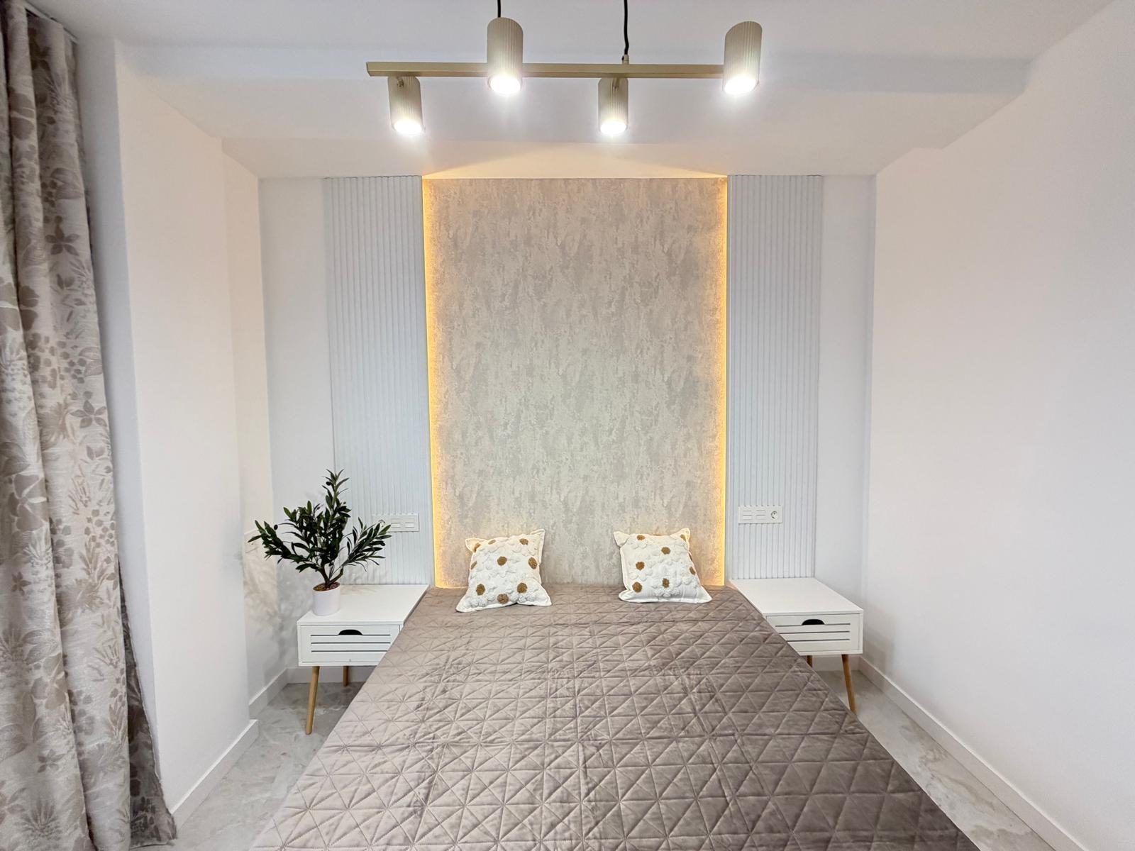 For sale - 3 Bedroom 1 Bathroom Penthouse in Torrevieja - Playa Del Cura  - Alicante
