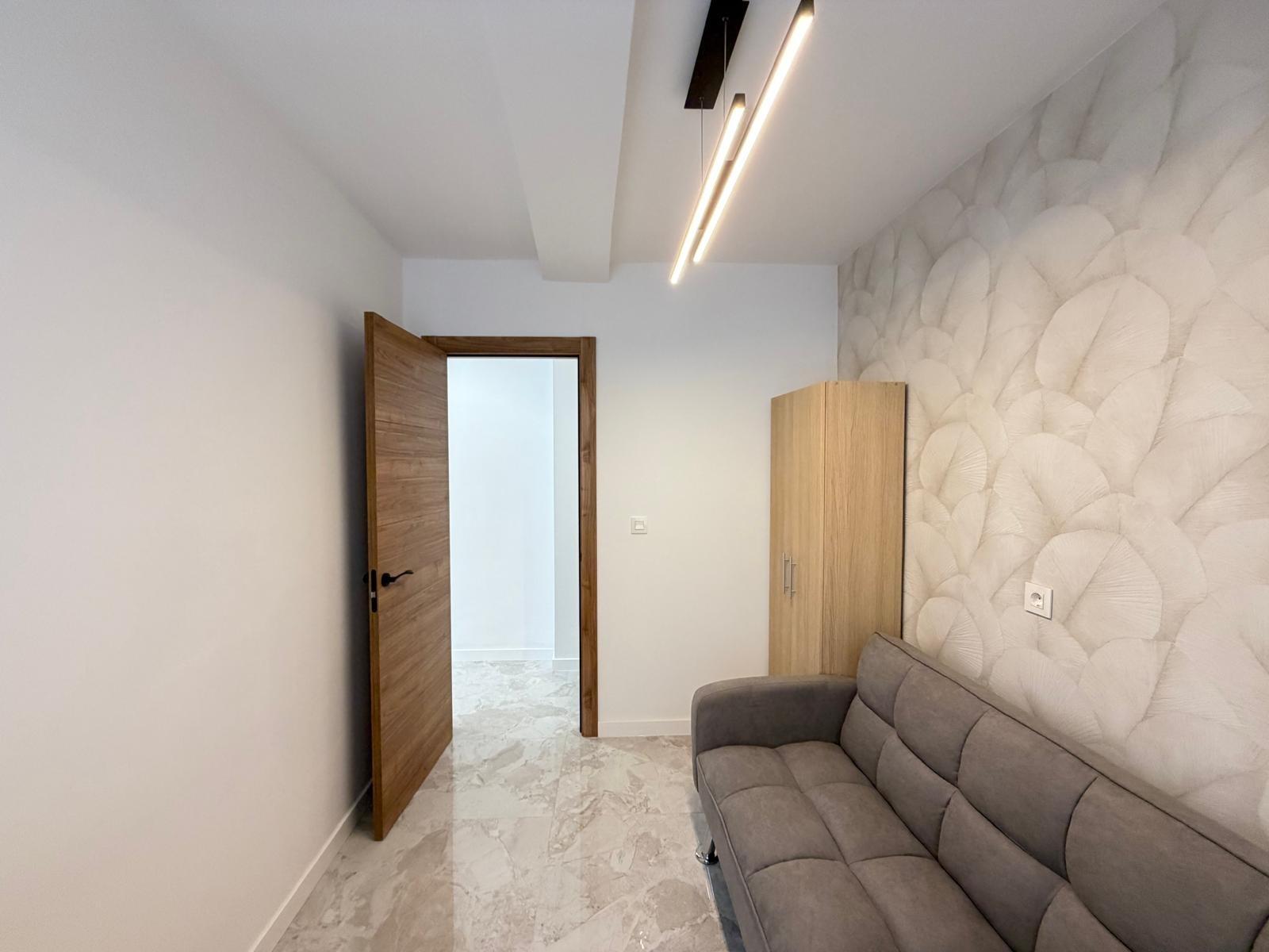 For sale - 3 Bedroom 1 Bathroom Penthouse in Torrevieja - Playa Del Cura  - Alicante