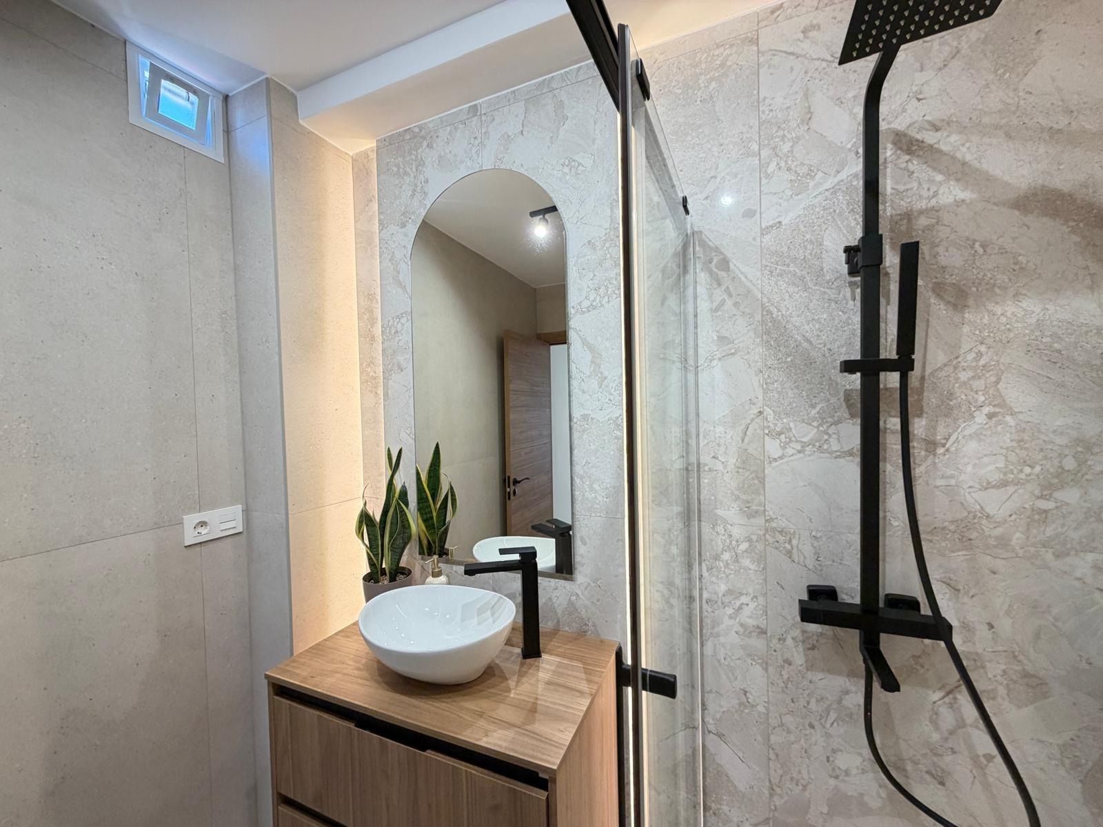 For sale - 3 Bedroom 1 Bathroom Penthouse in Torrevieja - Playa Del Cura  - Alicante