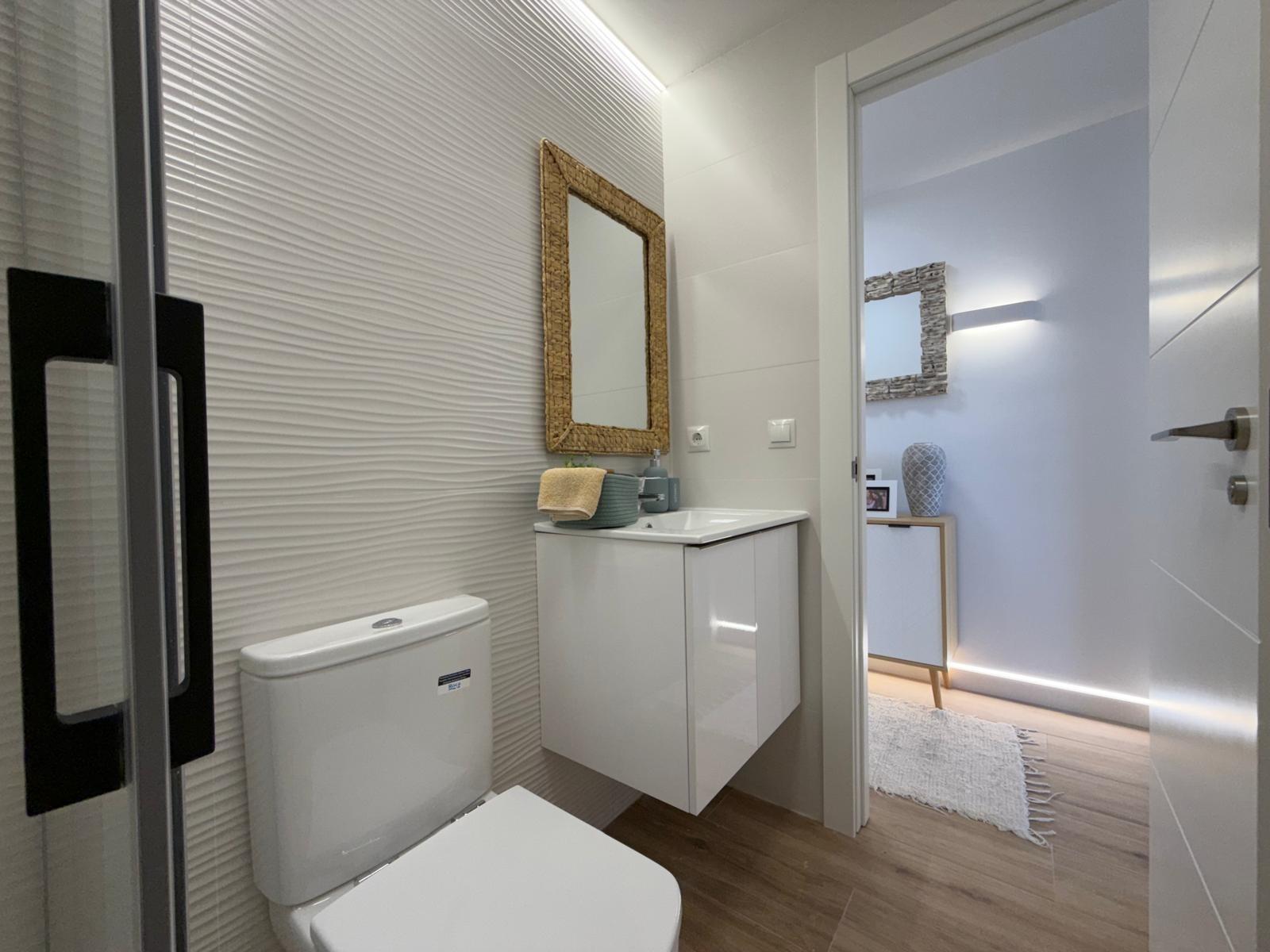 For sale - 3 Bedroom 2 Bathroom Apartment in Punta Prima  - Punta Prima  - Alicante