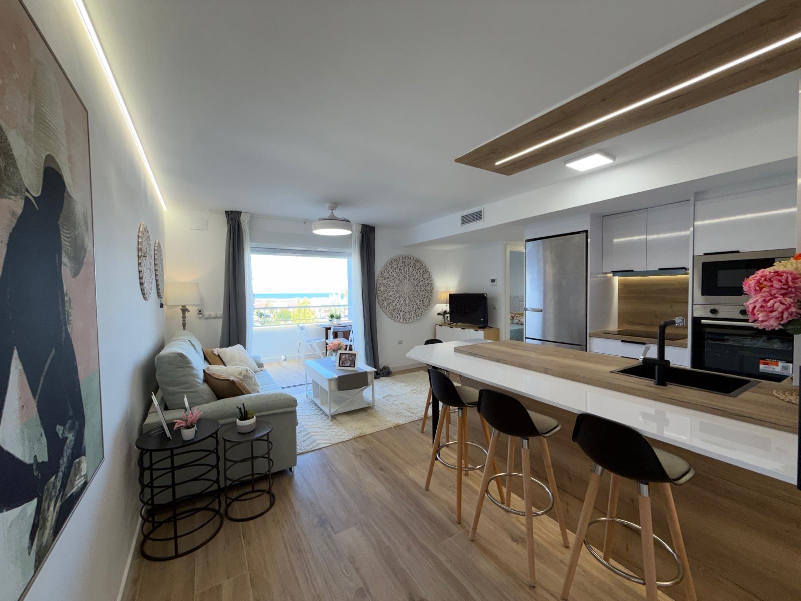 For sale - 3 Bedroom 2 Bathroom Apartment in Punta Prima  - Punta Prima  - Alicante