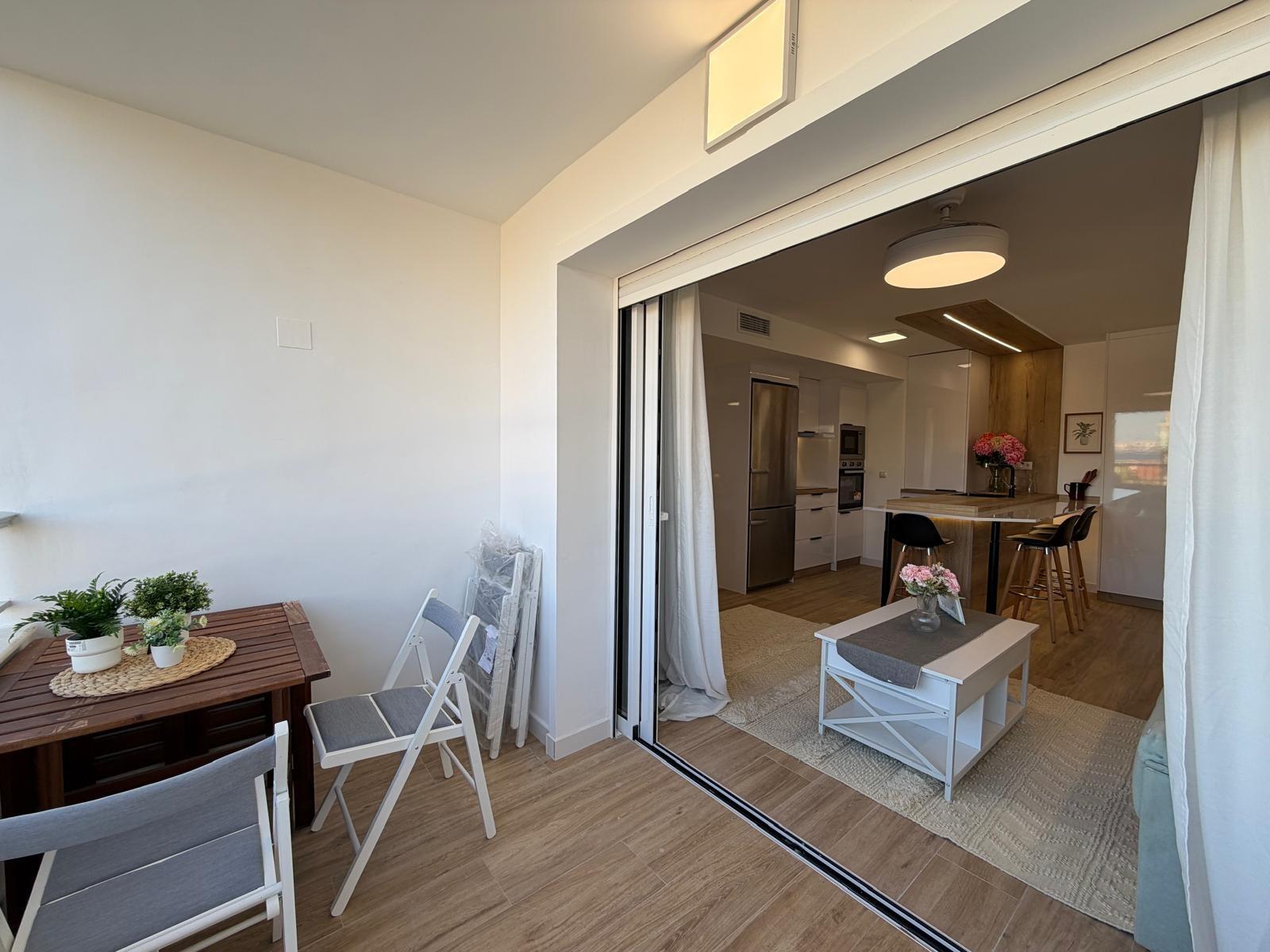 For sale - 3 Bedroom 2 Bathroom Apartment in Punta Prima  - Punta Prima  - Alicante