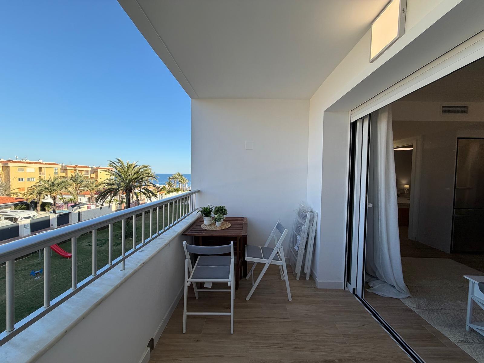 For sale - 3 Bedroom 2 Bathroom Apartment in Punta Prima  - Punta Prima  - Alicante