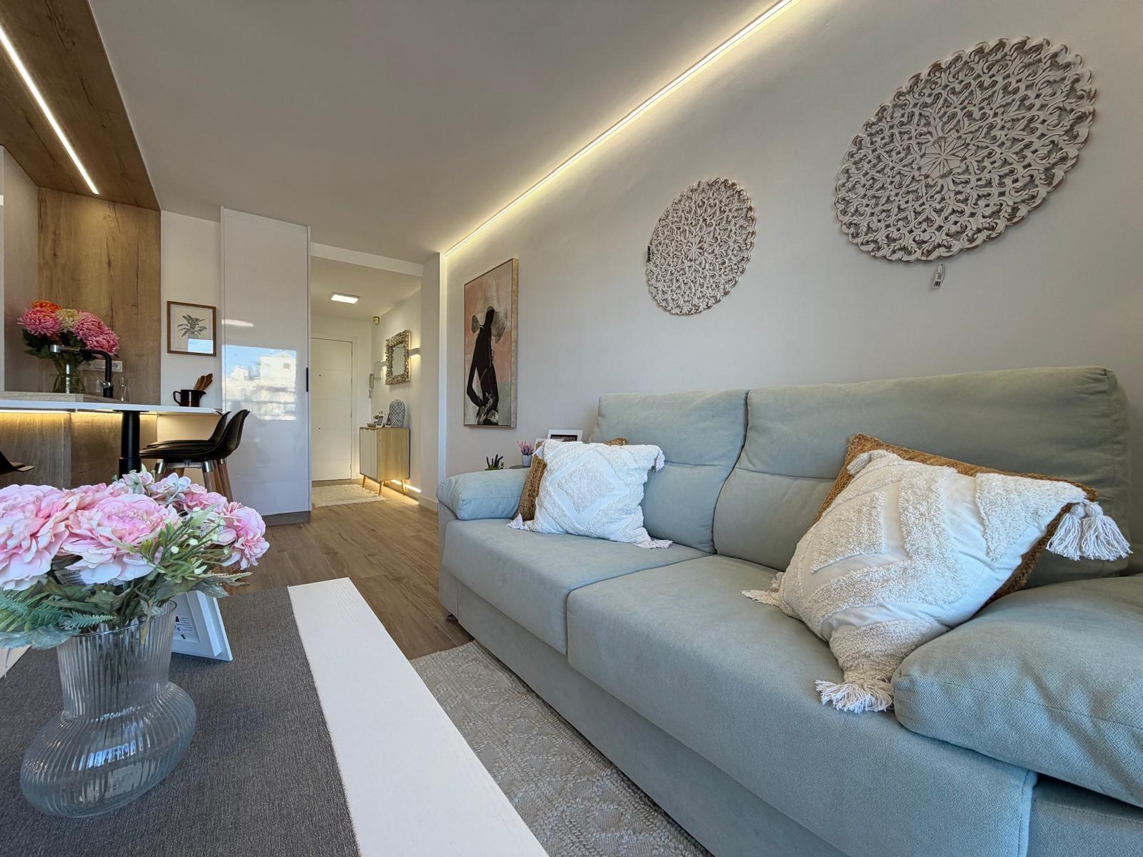 For sale - 3 Bedroom 2 Bathroom Apartment in Punta Prima  - Punta Prima  - Alicante