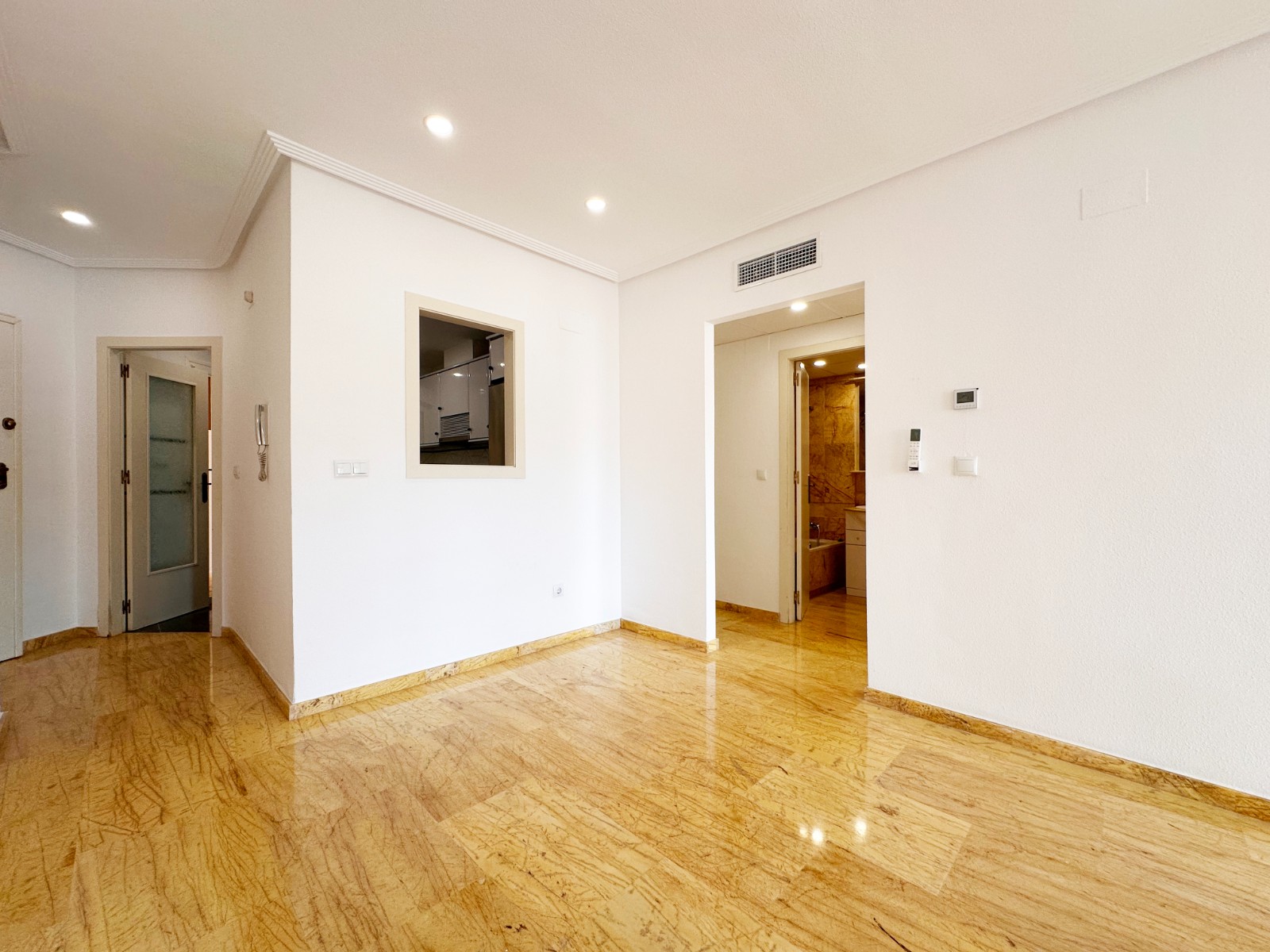 For sale - 2 Bedroom 1 Bathroom Apartment in Cabo Roig - Costa Blanca  - Alicante