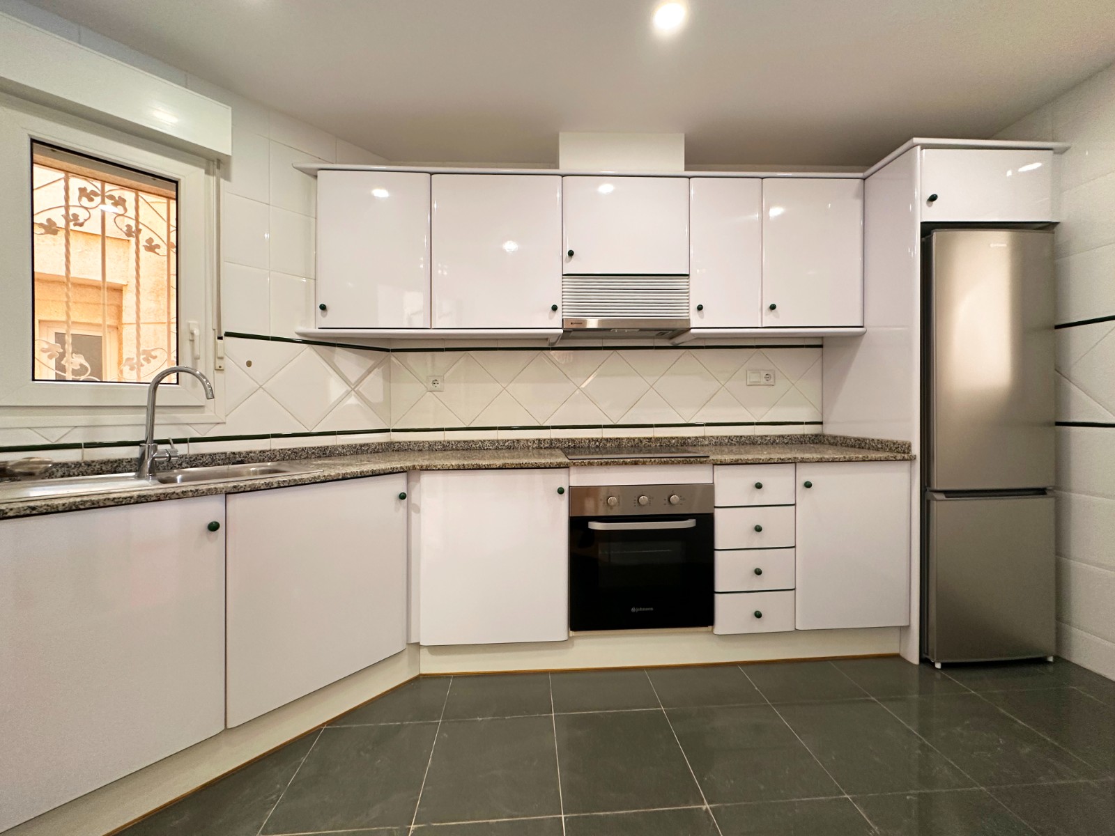 For sale - 2 Bedroom 1 Bathroom Apartment in Cabo Roig - Costa Blanca  - Alicante