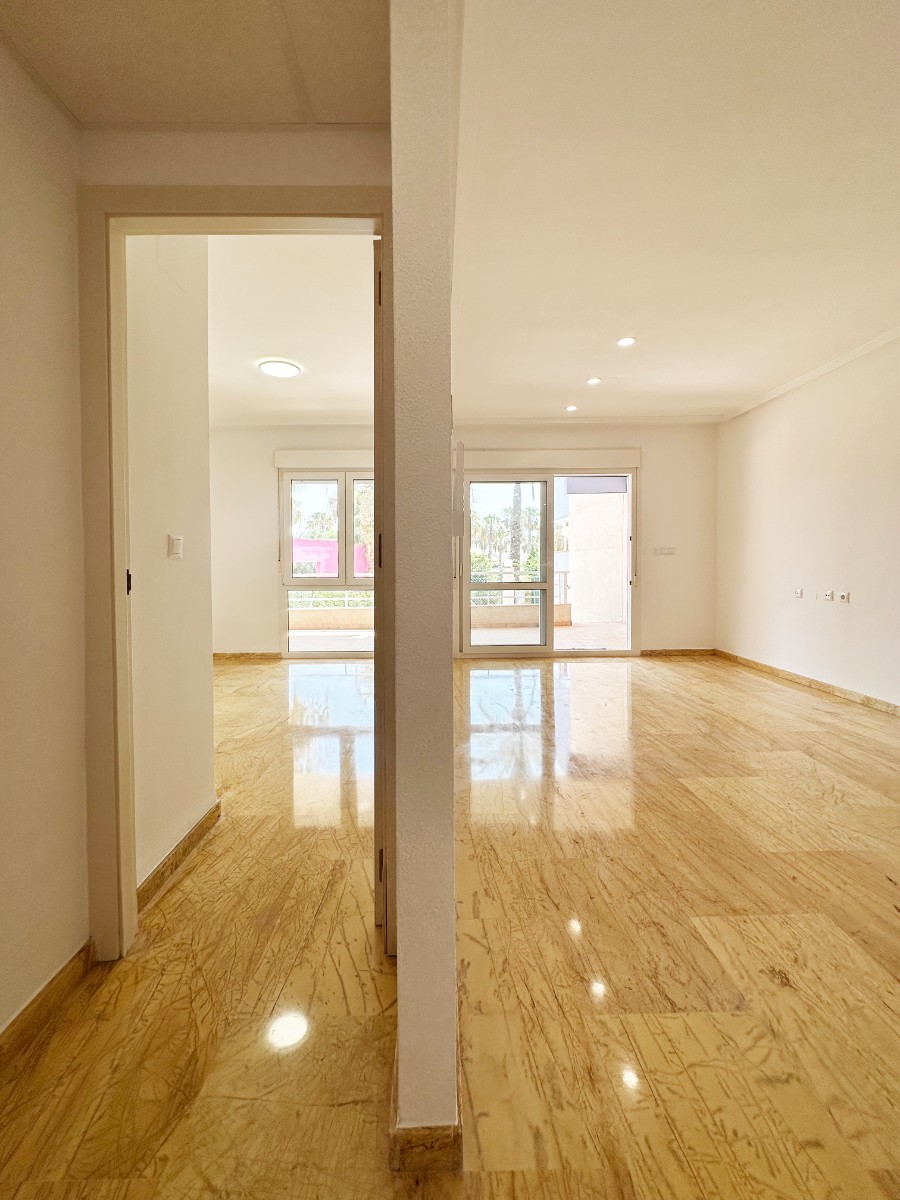For sale - 2 Bedroom 1 Bathroom Apartment in Cabo Roig - Costa Blanca  - Alicante