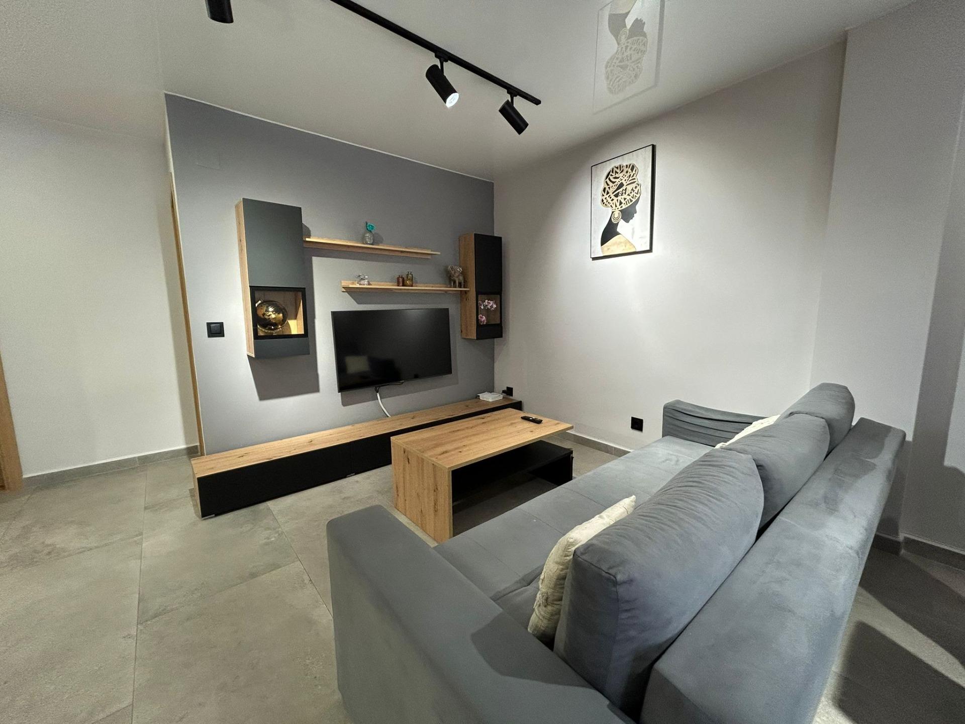 For sale - 3 Bedroom 2 Bathroom Apartment in Torrevieja - Estacion De Autobuses  - Alicante