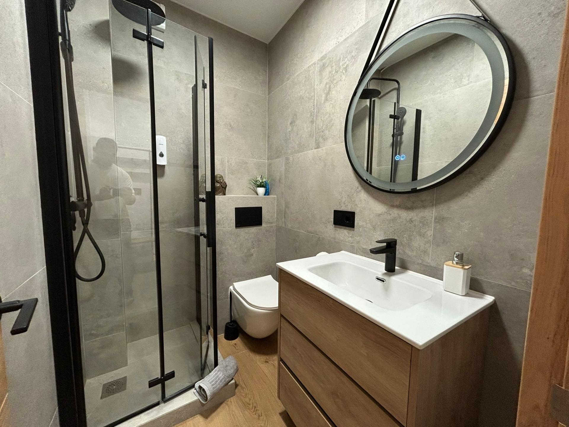 For sale - 3 Bedroom 2 Bathroom Apartment in Torrevieja - Estacion De Autobuses  - Alicante