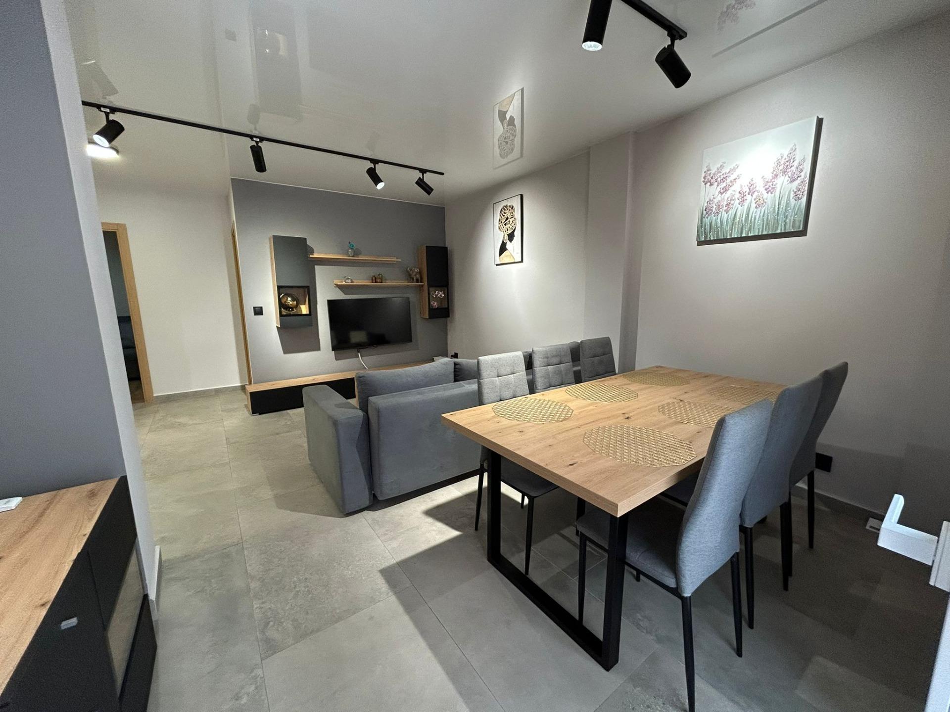For sale - 3 Bedroom 2 Bathroom Apartment in Torrevieja - Estacion De Autobuses  - Alicante