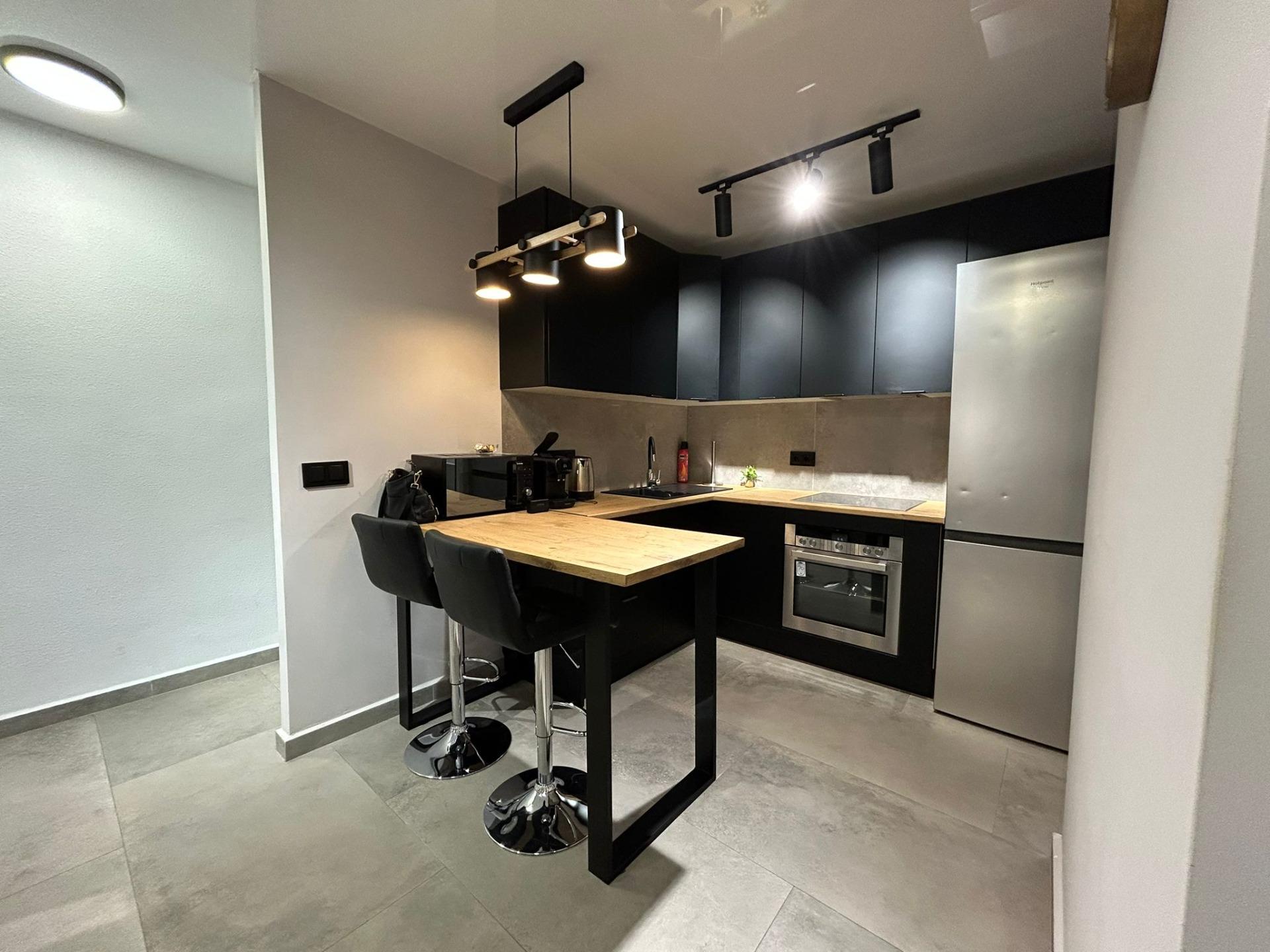 For sale - 3 Bedroom 2 Bathroom Apartment in Torrevieja - Estacion De Autobuses  - Alicante