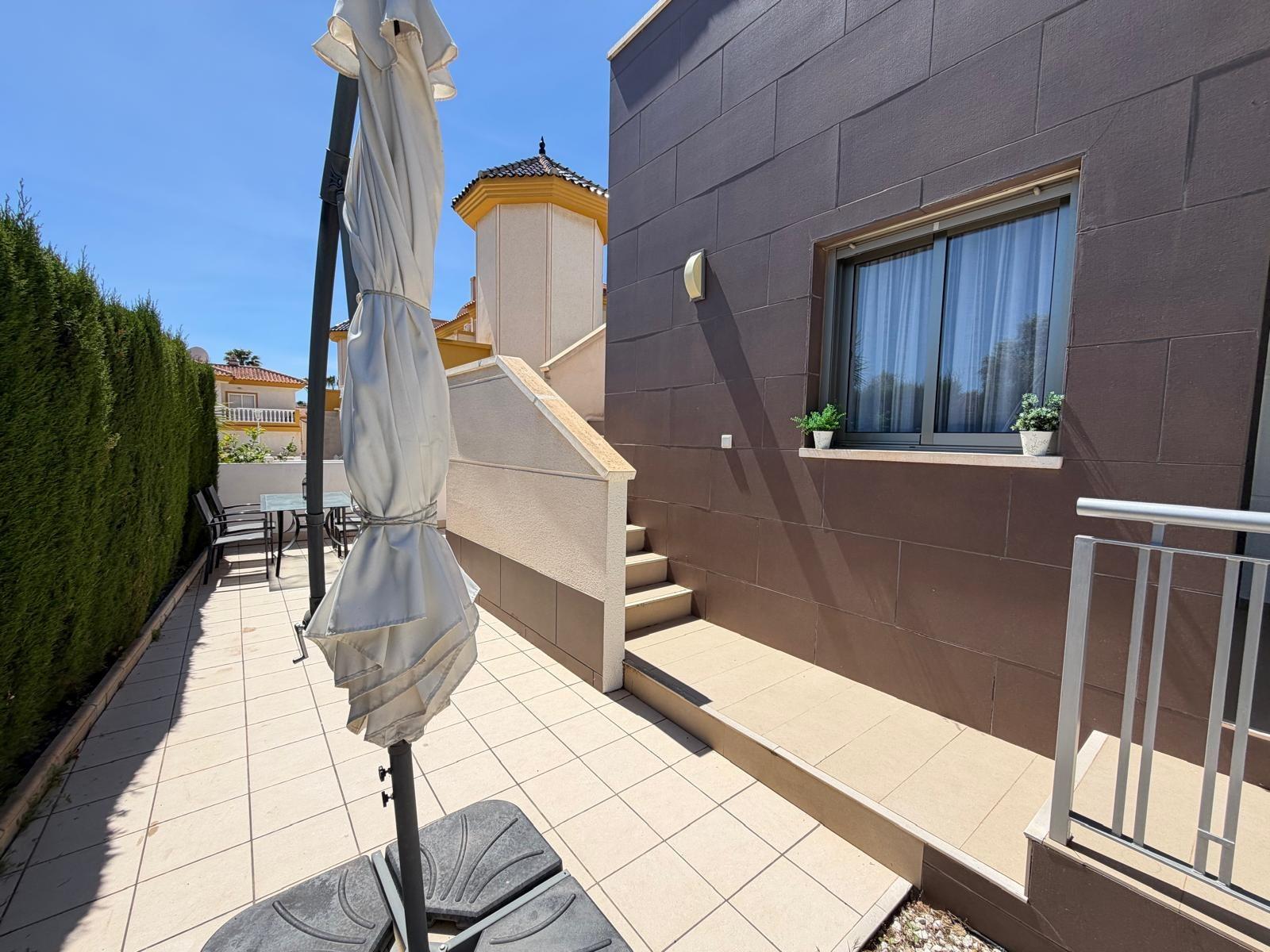 For sale - 4 Bedroom 3 Bathroom Villa in Ciudad Quesada - Dona Pepa  - Alicante