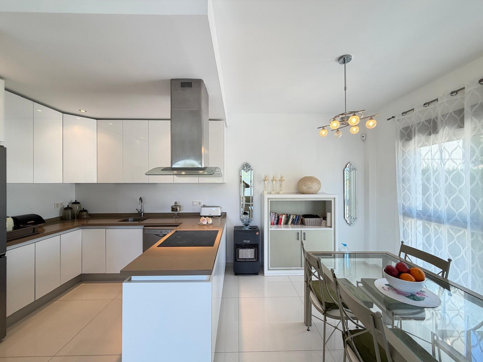 For sale - 4 Bedroom 3 Bathroom Villa in Ciudad Quesada - Dona Pepa  - Alicante