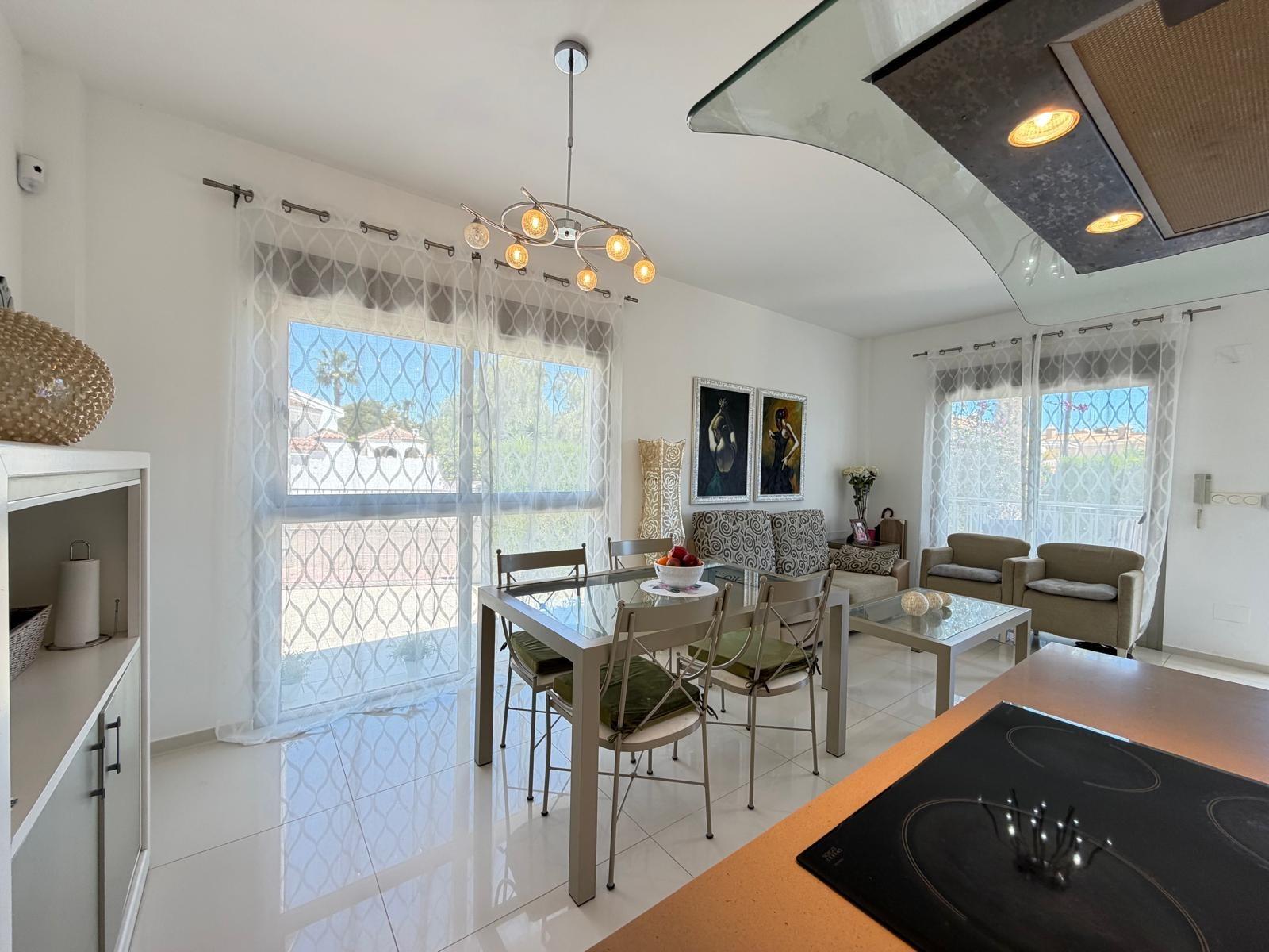 For sale - 4 Bedroom 3 Bathroom Villa in Ciudad Quesada - Dona Pepa  - Alicante