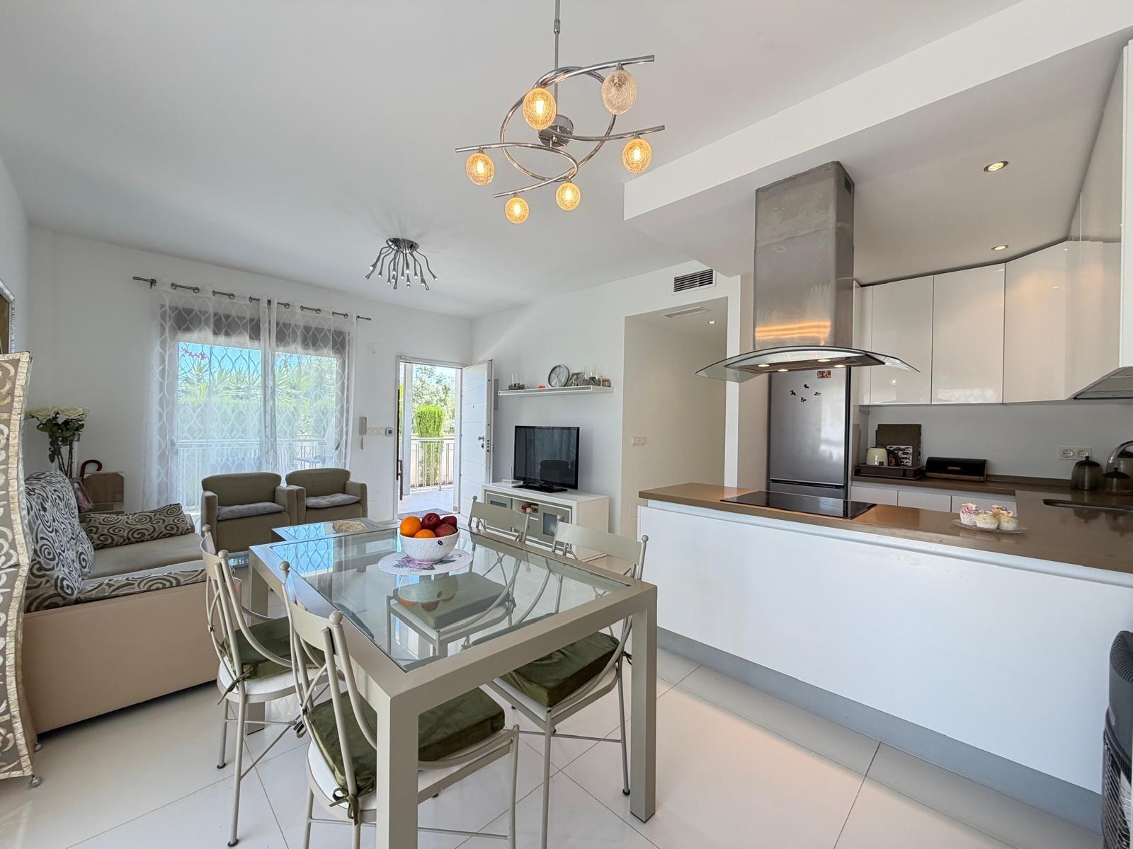 For sale - 4 Bedroom 3 Bathroom Villa in Ciudad Quesada - Dona Pepa  - Alicante