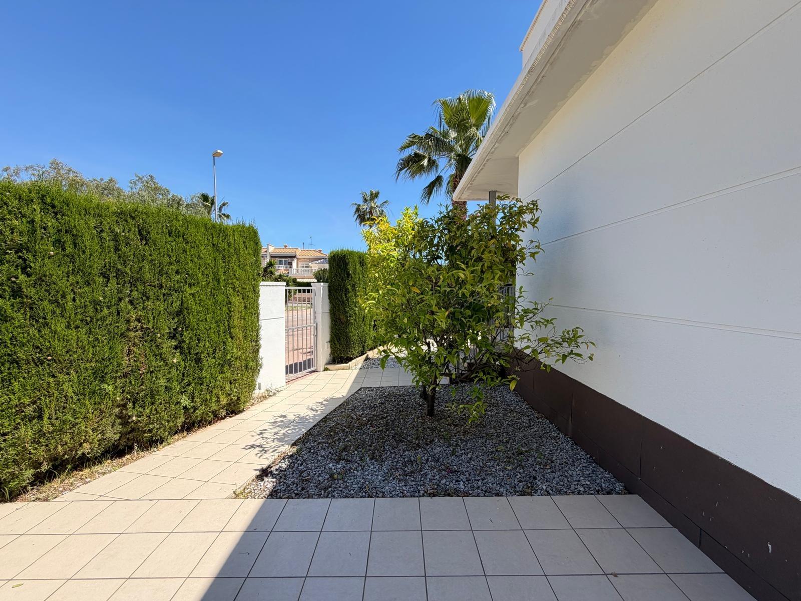 For sale - 4 Bedroom 3 Bathroom Villa in Ciudad Quesada - Dona Pepa  - Alicante
