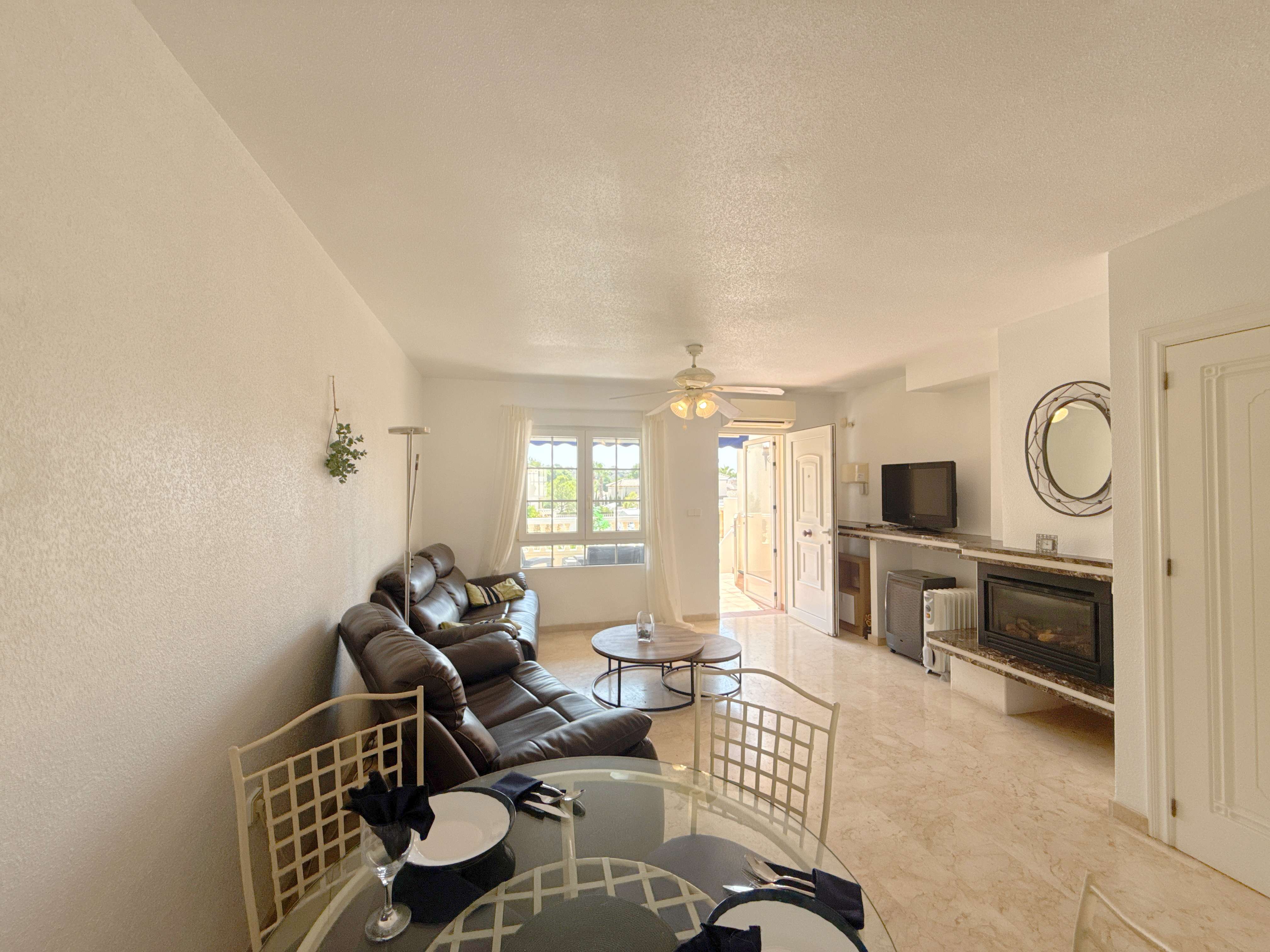 For sale - 2 Bedroom 2 Bathroom Townhouse in Las Ramblas Golf Villamartin -  - Alicante