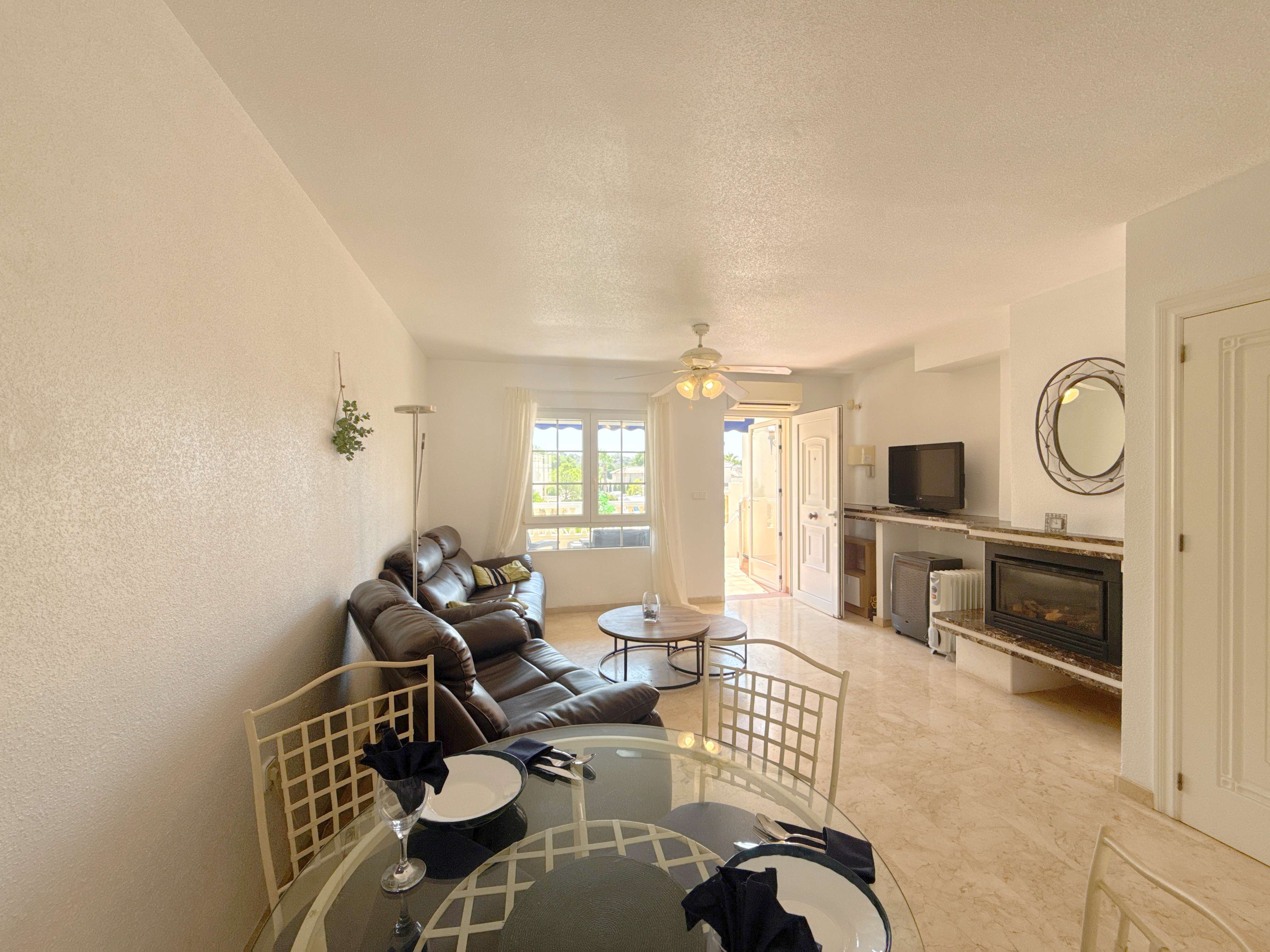 For sale - 2 Bedroom 2 Bathroom Townhouse in Las Ramblas Golf Villamartin -  - Alicante