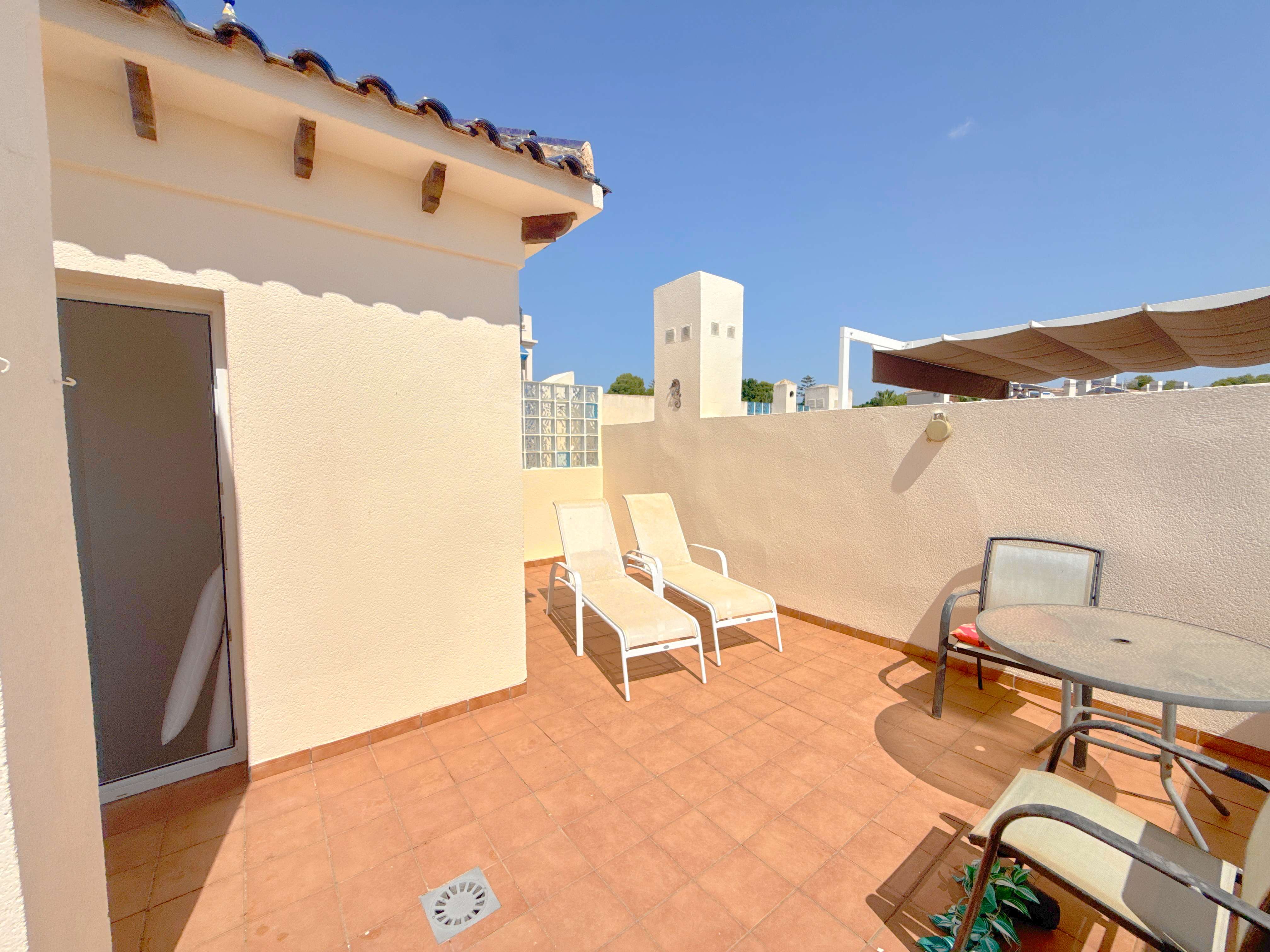For sale - 2 Bedroom 2 Bathroom Townhouse in Las Ramblas Golf Villamartin -  - Alicante