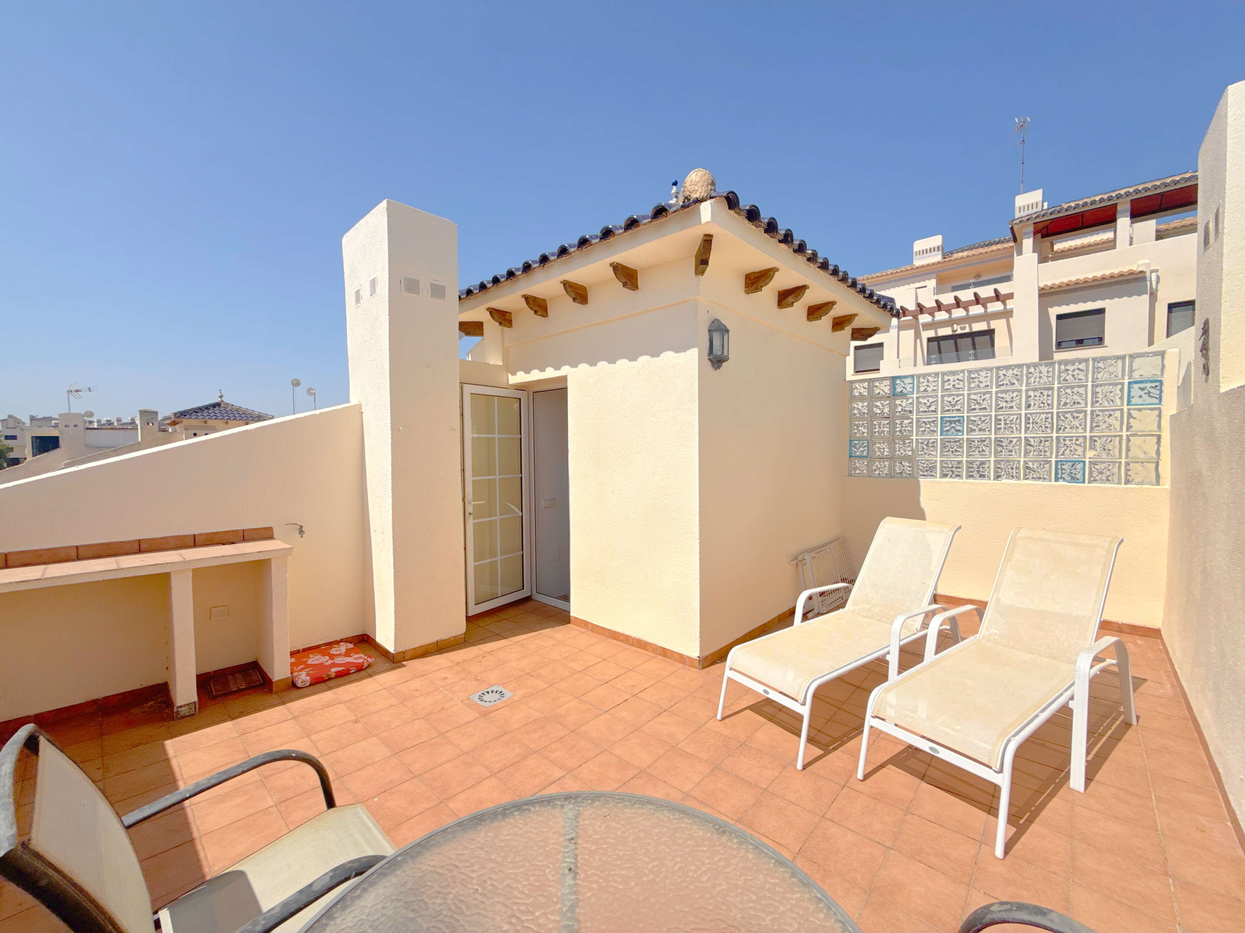 For sale - 2 Bedroom 2 Bathroom Townhouse in Las Ramblas Golf Villamartin -  - Alicante