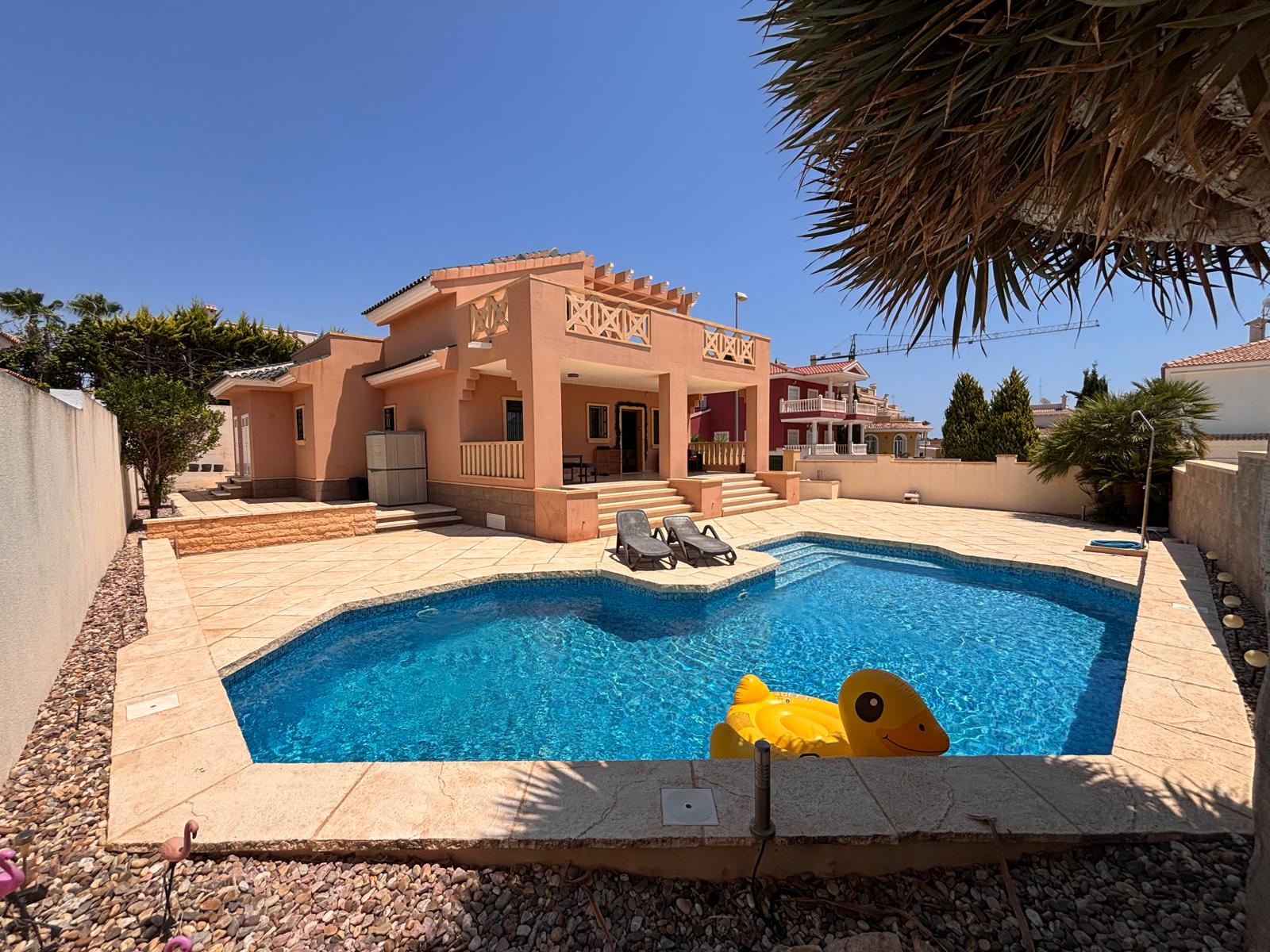 For sale - 4 Bedroom 2 Bathroom Detached Villa in Urbanización Ciudad Quesada - Urbanización Ciudad Quesada  - Alicante