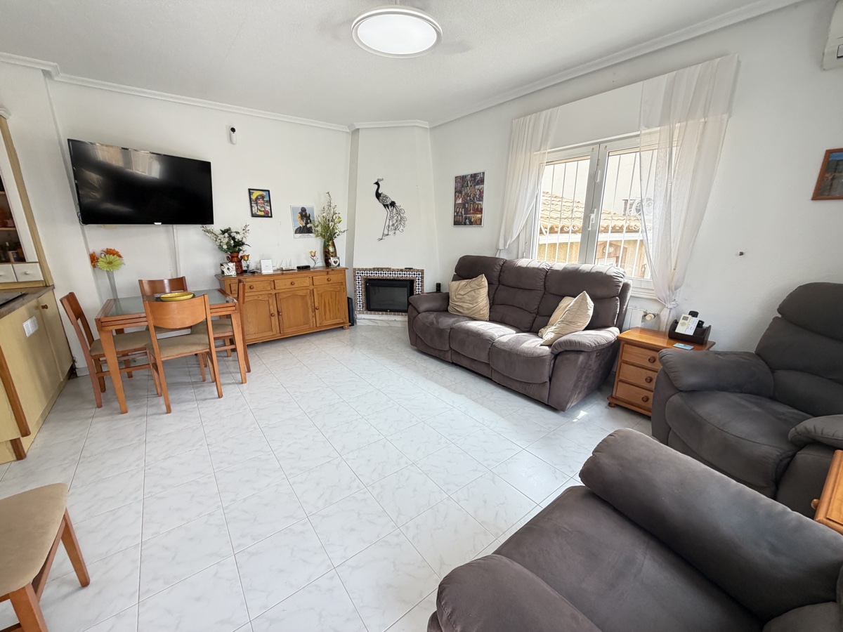 For sale - 3 Bedroom 2 Bathroom Quad in La Florida, Playa Flamenca - , La Florida, Alicante, Spain - Alicante