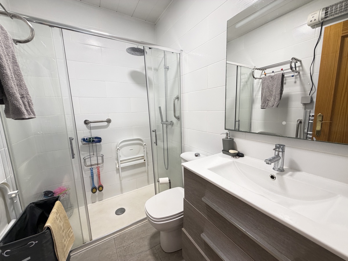 For sale - 3 Bedroom 2 Bathroom Quad in La Florida, Playa Flamenca - , La Florida, Alicante, Spain - Alicante