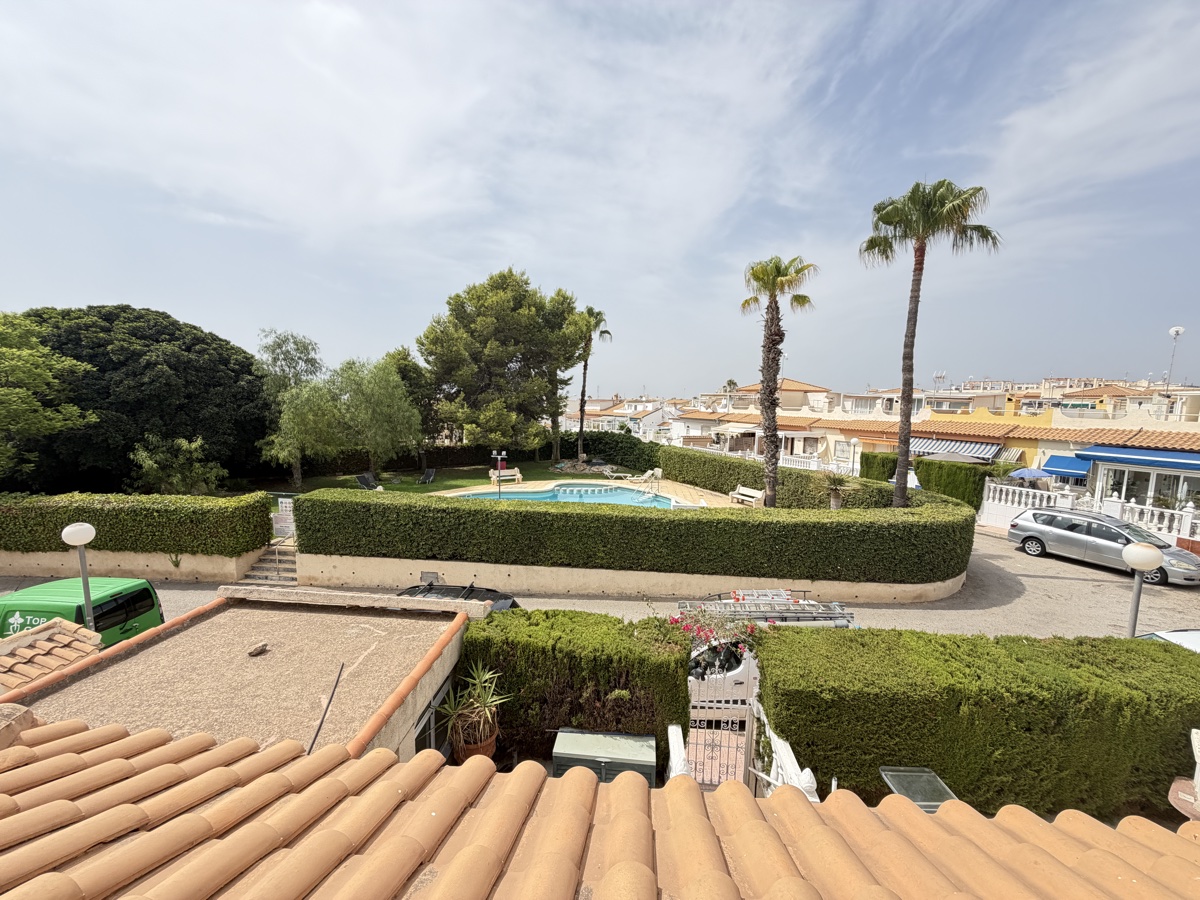 For sale - 3 Bedroom 2 Bathroom Quad in La Florida, Playa Flamenca - , La Florida, Alicante, Spain - Alicante
