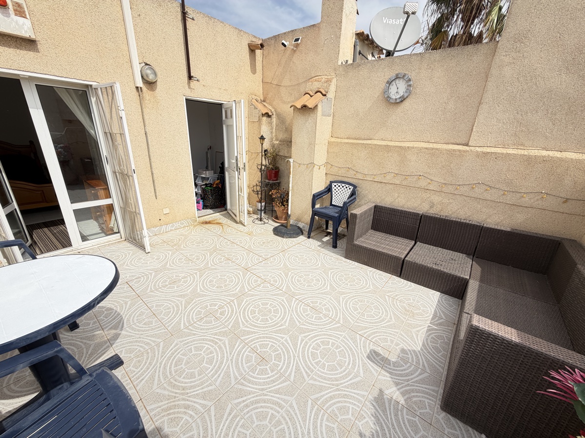 For sale - 3 Bedroom 2 Bathroom Quad in La Florida, Playa Flamenca - , La Florida, Alicante, Spain - Alicante