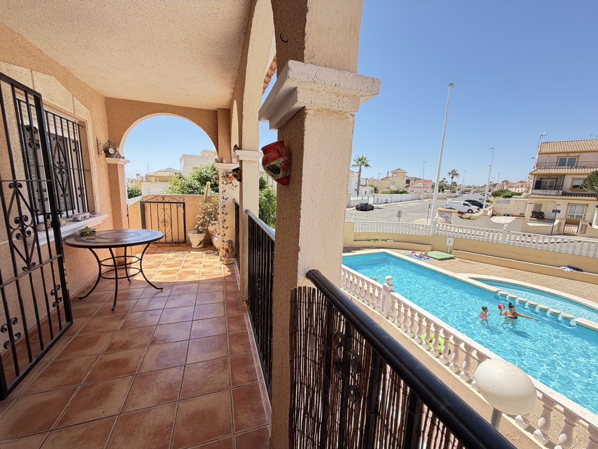 For sale - 3 Bedroom 2 Bathroom Apartment in La Zenia - , La Zenia, Alicante, Spain - Alicante
